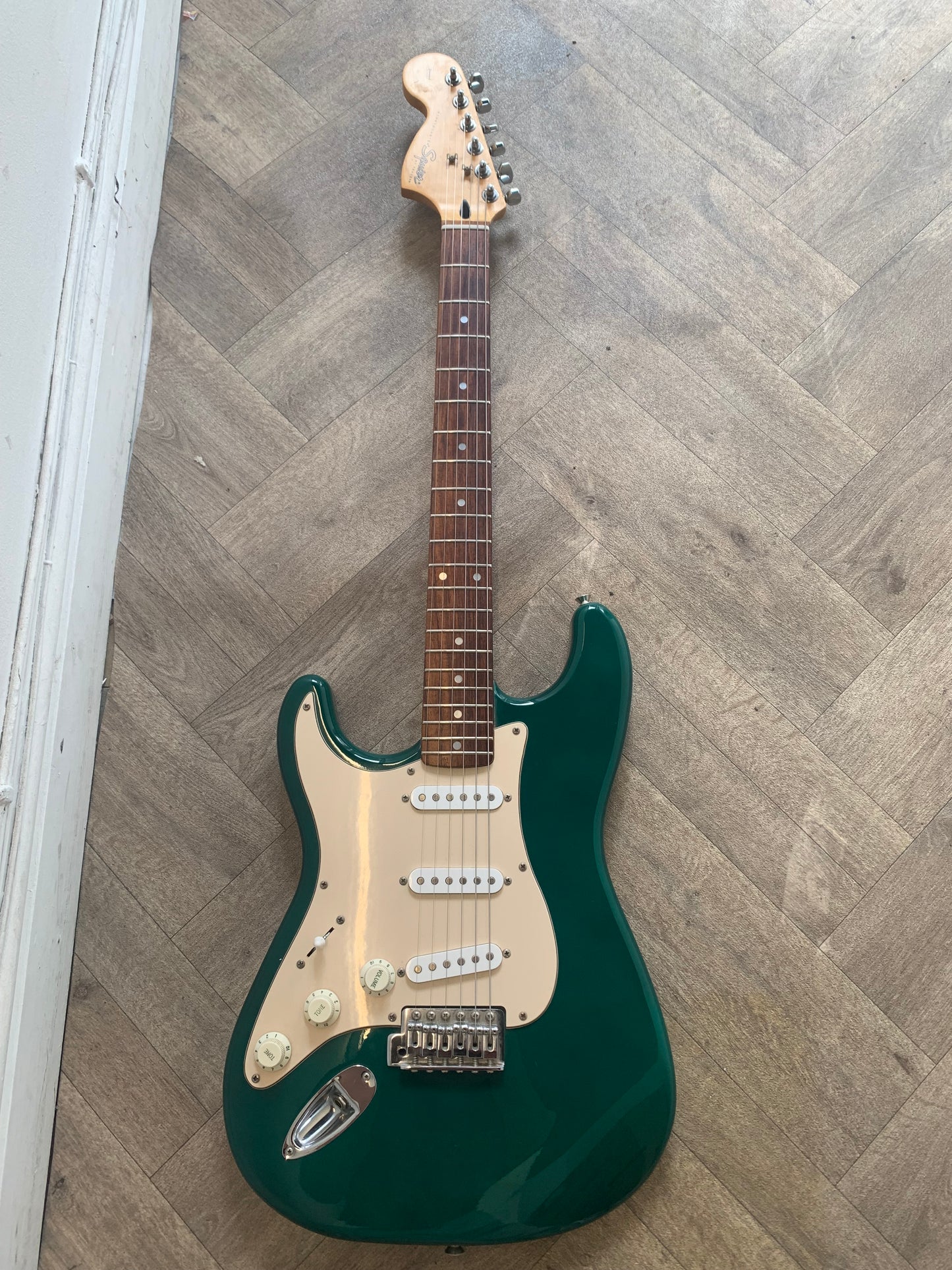 Squier "Standard Series" Stratocaster - Left Handed in Racing Green