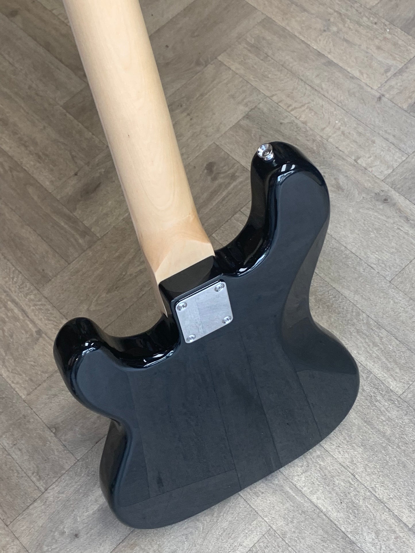 VINTAGE V40 MAPLE COASTER SERIES BASS GUITAR - GLOSS BLACK