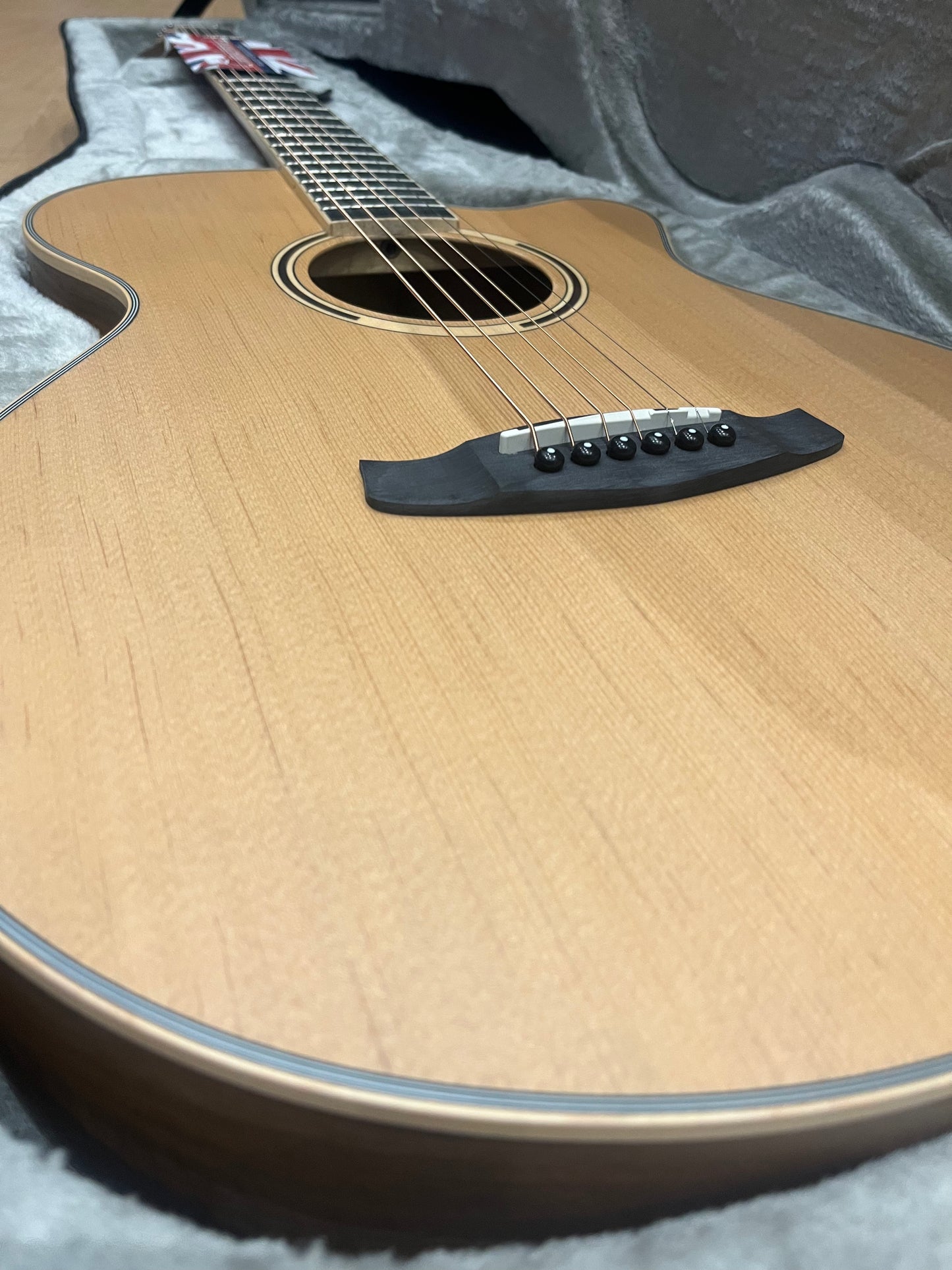 Tanglewood Discovery Series Electro Acoustic Guitar