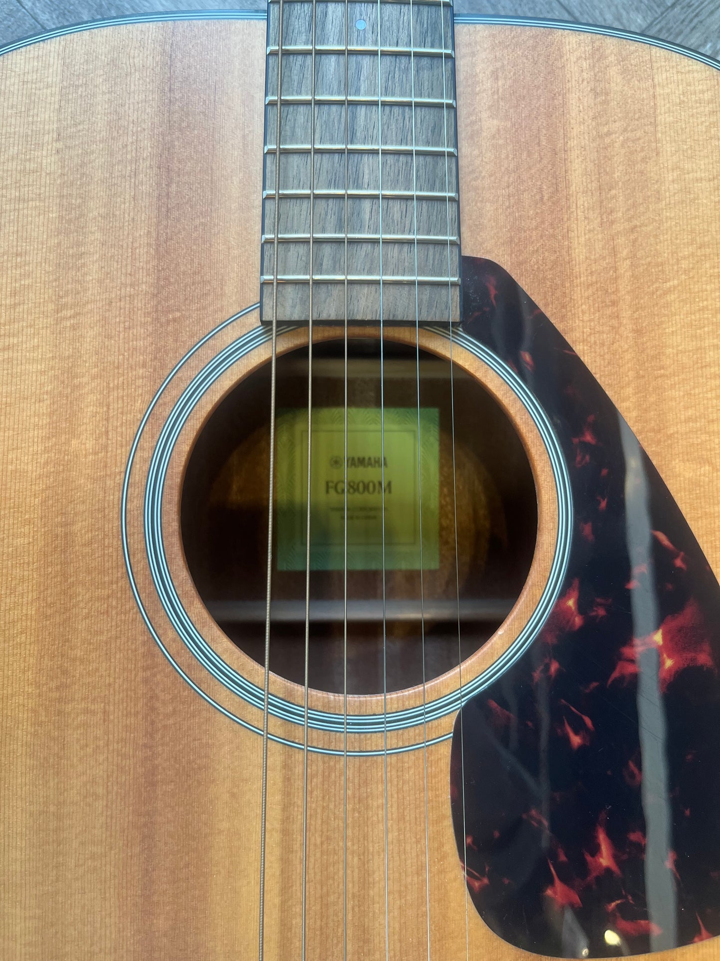Yamaha FG800M - Dreadnought body shape - excellent condition