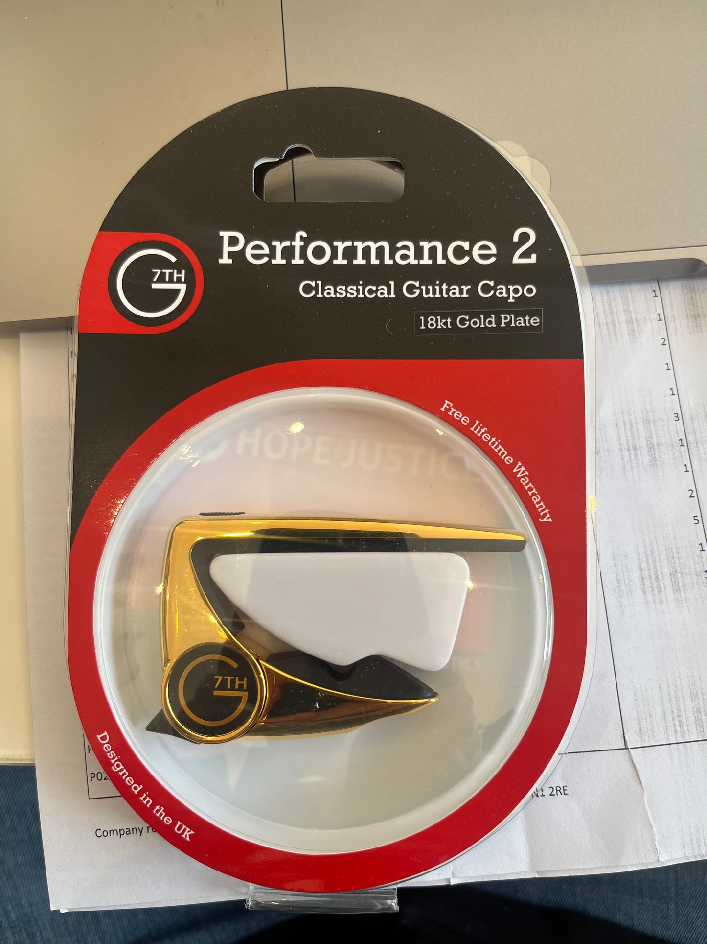 G7TH CAPO PERFORMANCE 2 CLASSICAL GUITAR - GOLD