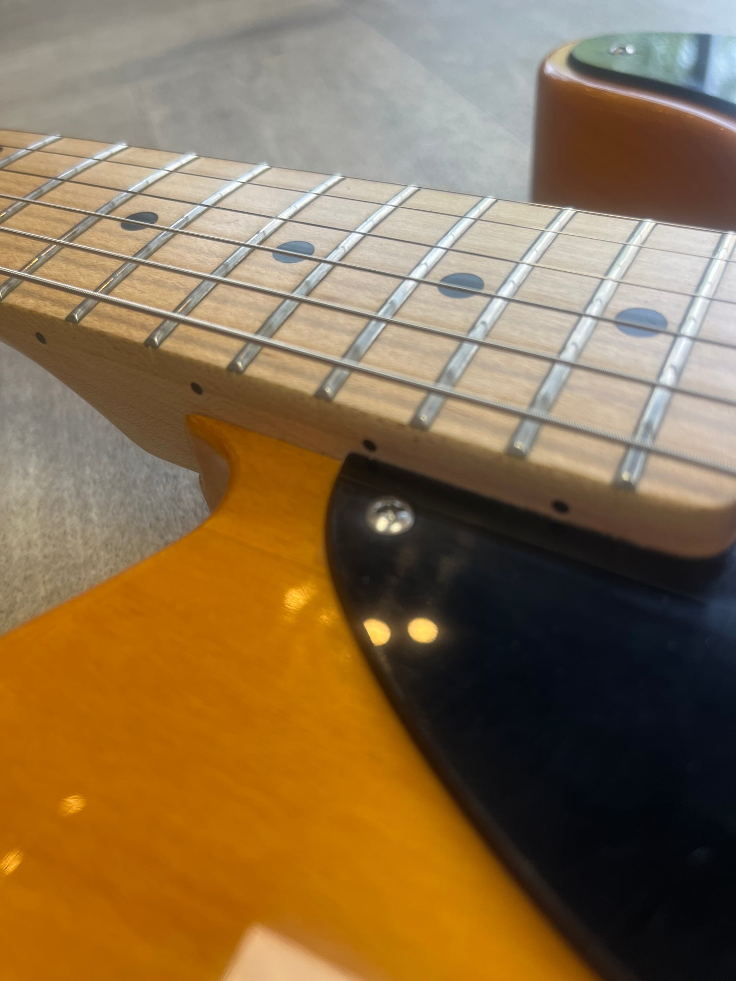 Squier Telecaster - Classic wood finish with black pick guard - GREAT CONDITION