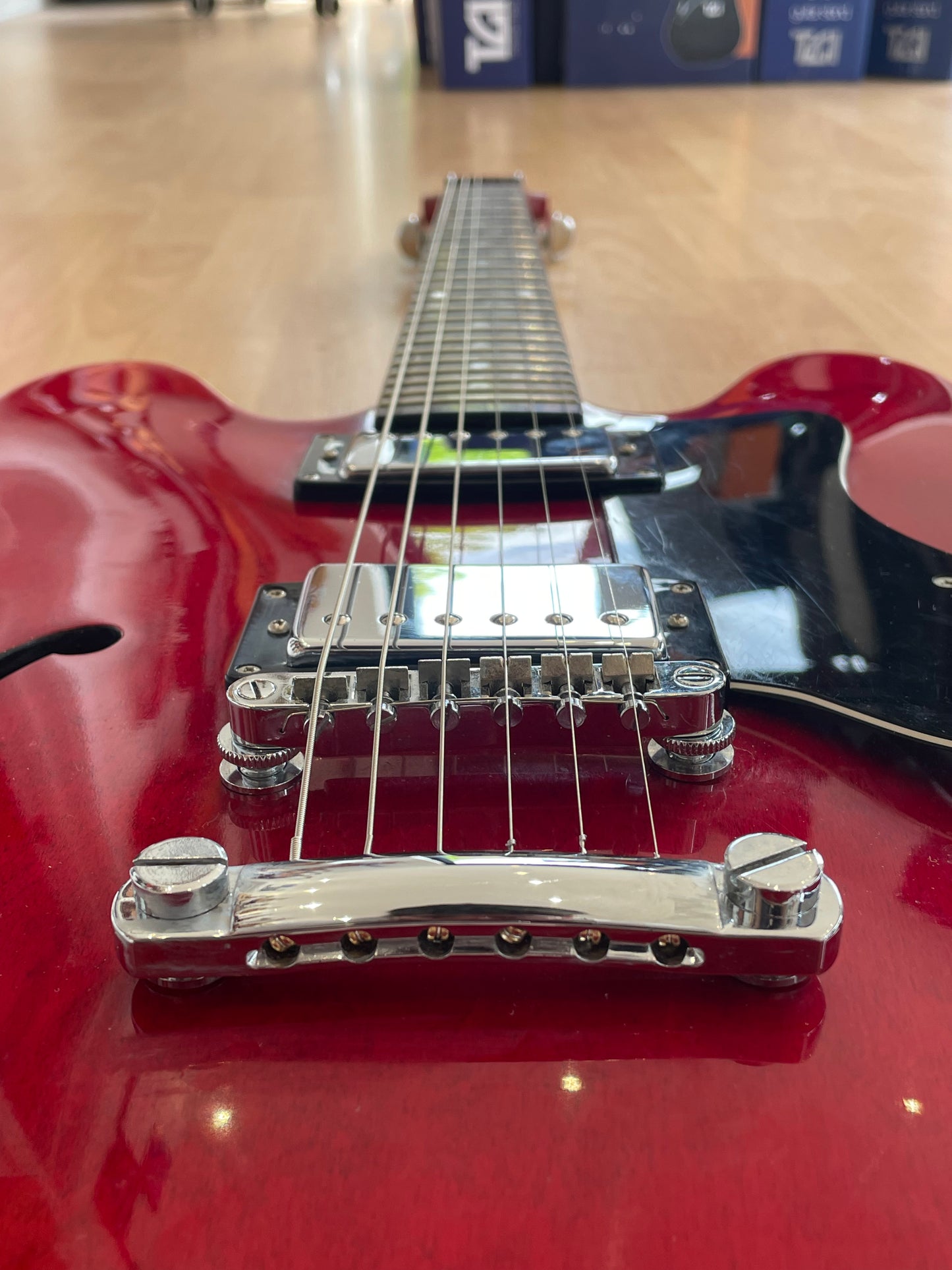 Stunning Epiphone ES-335 in Cherry Red in Excellent Condition