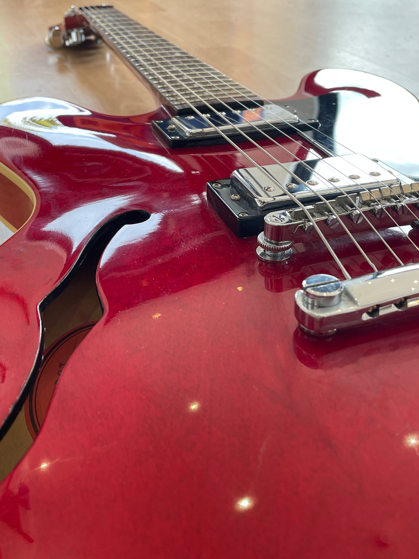 Stunning Epiphone ES-335 in Cherry Red in Excellent Condition