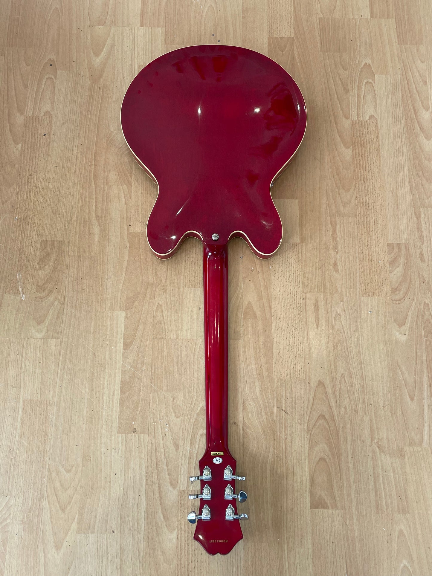 Stunning Epiphone ES-335 in Cherry Red in Excellent Condition