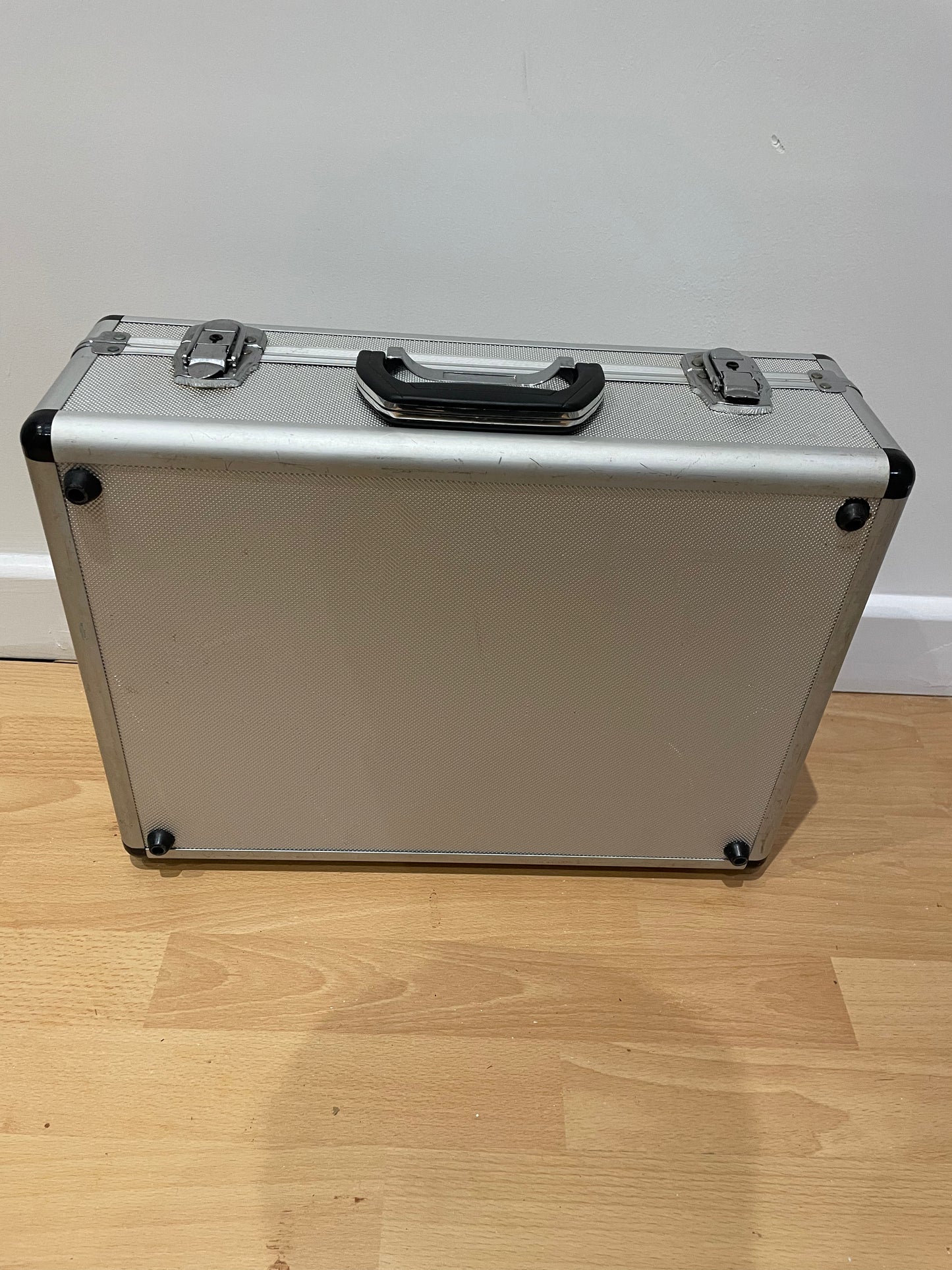 Padded Metal Hard-case for Musicians