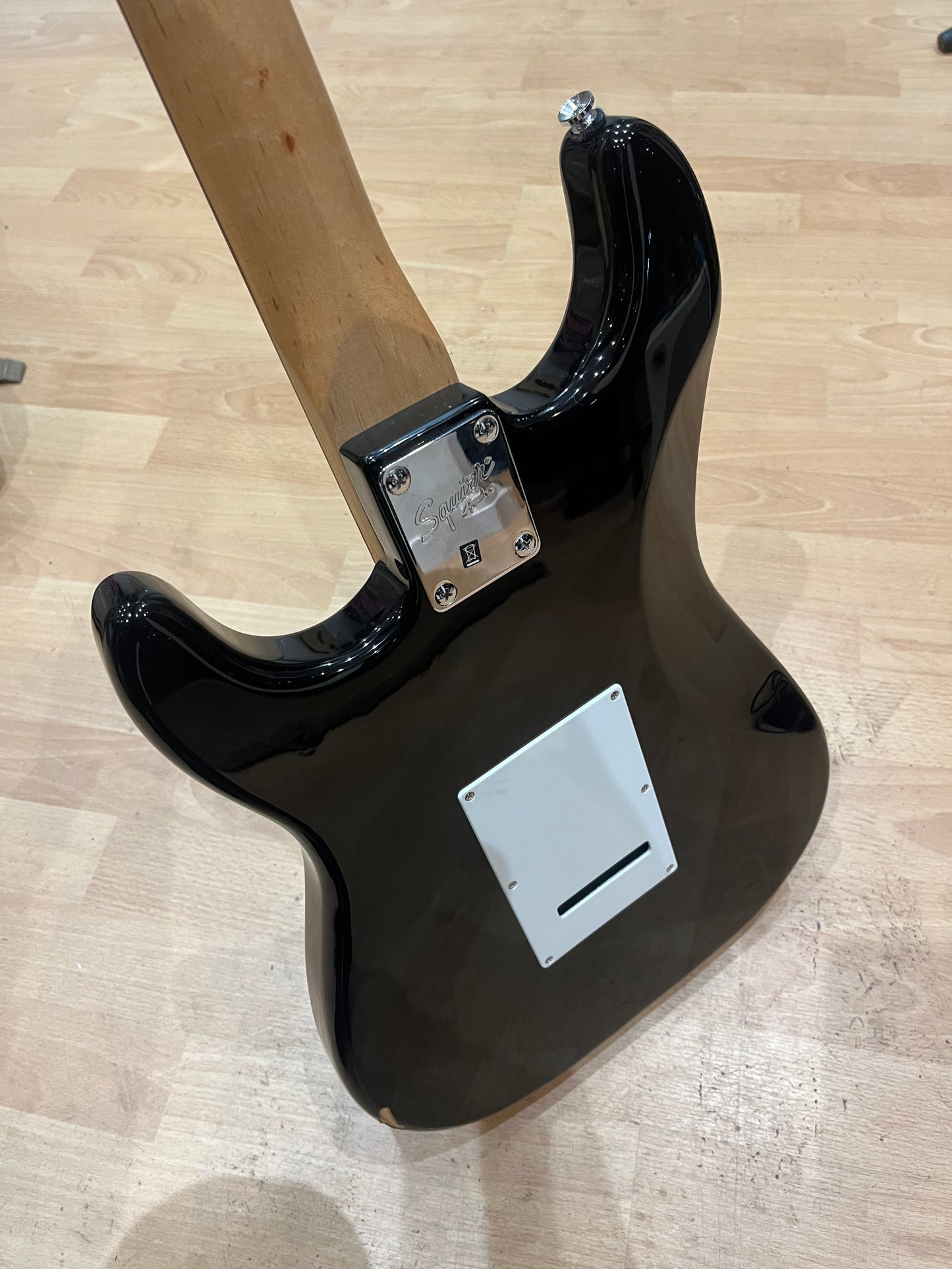 Squier Bullet Strat – HSS Configuration, Black with Vintage White Pickguard