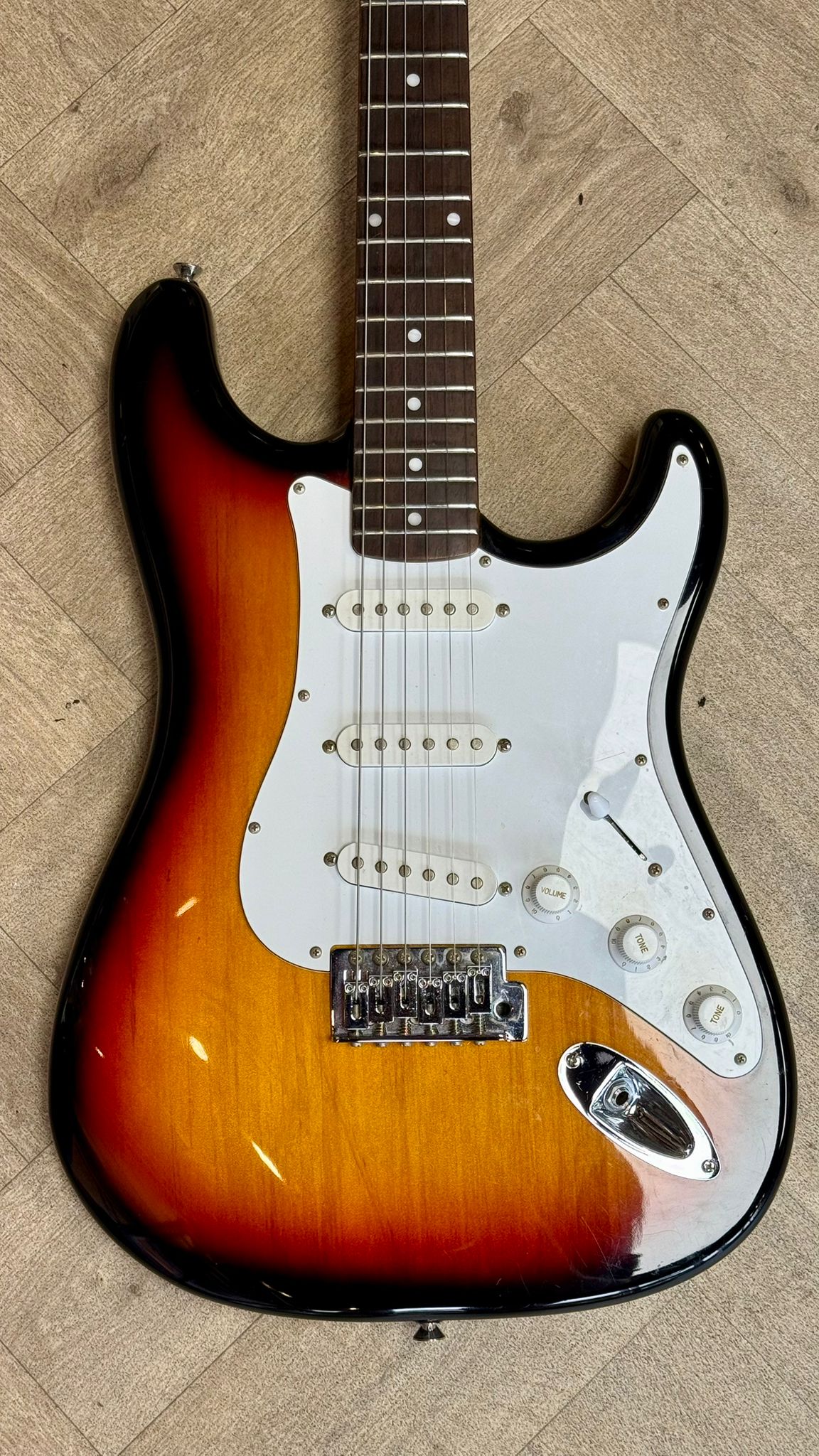 Brown Squire Stratocaster - Great Condition