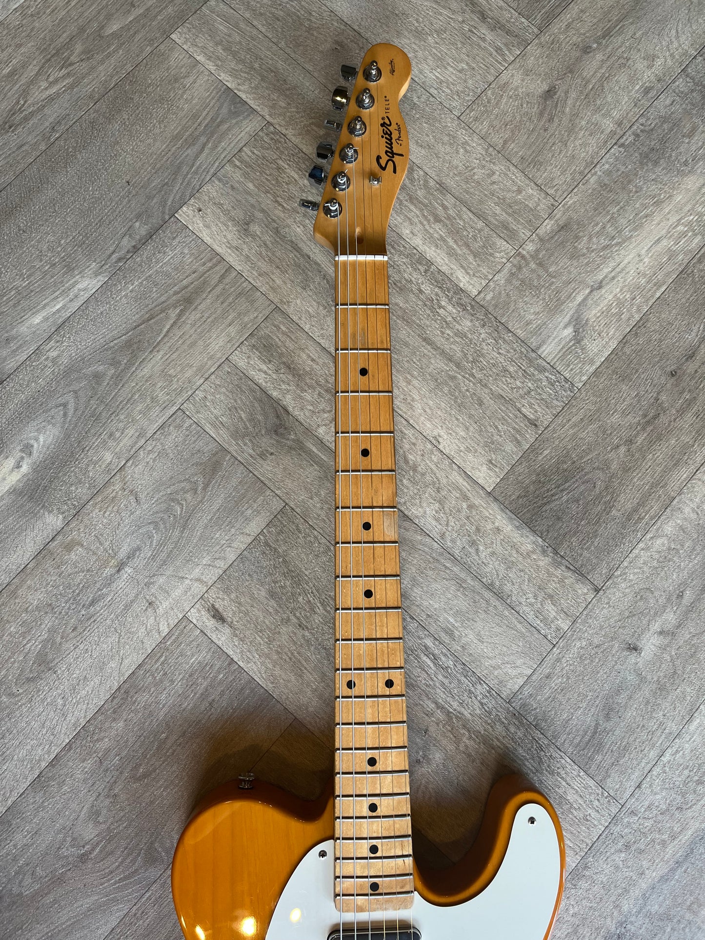 Squier by Fender Telecaster - Butterscotch - good condition