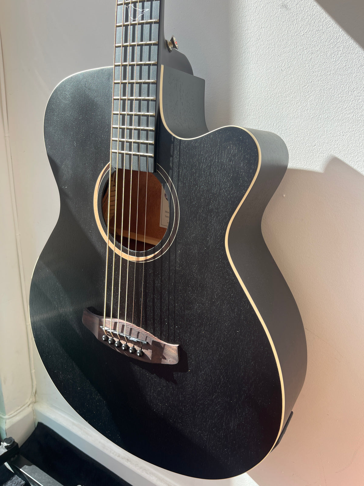 Tanglewood Blackbird TB4CE Acoustic Guitar