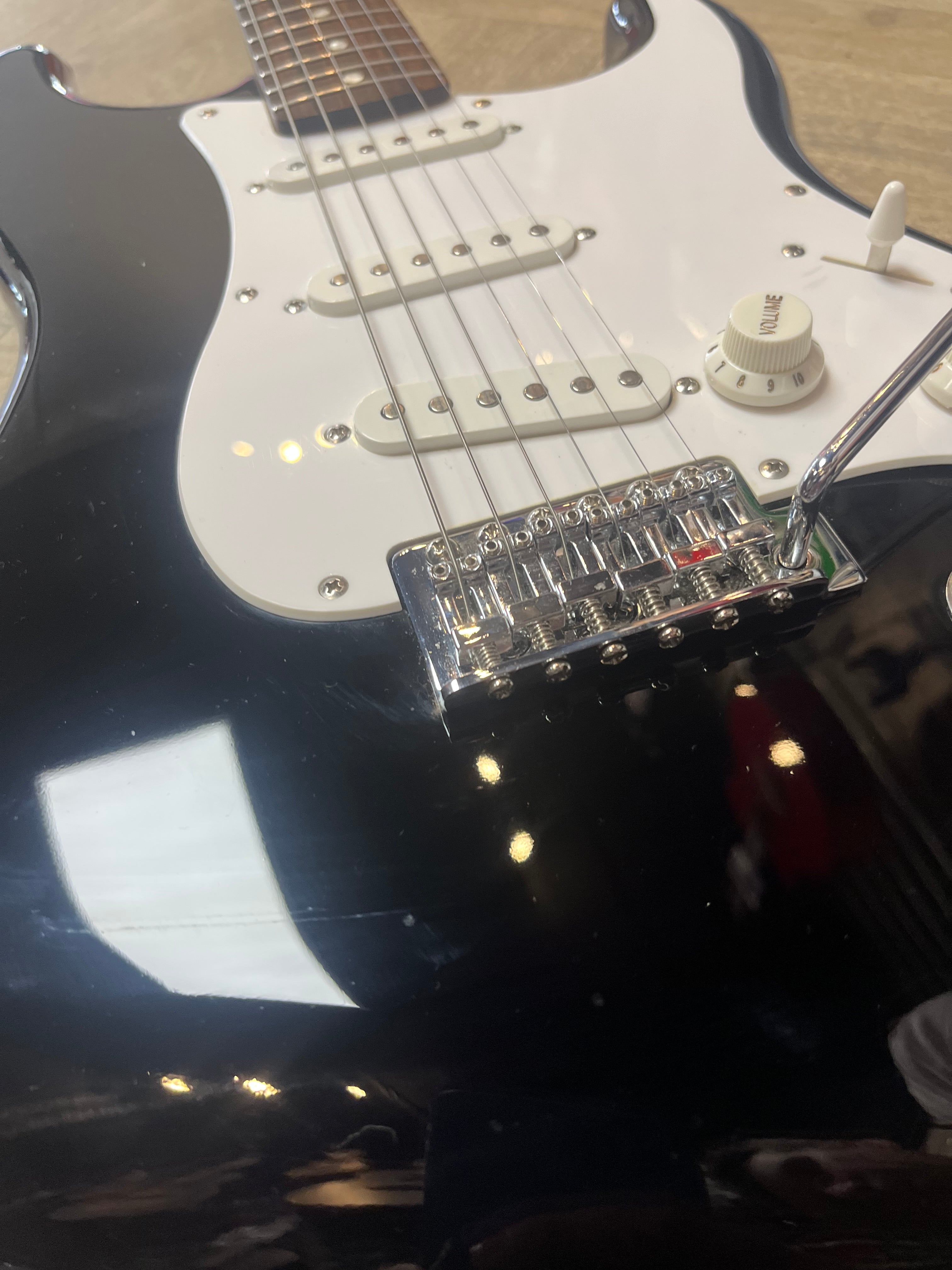 Gloss Black Squier Strat Affinity Series Electric Guitar - Great Condition