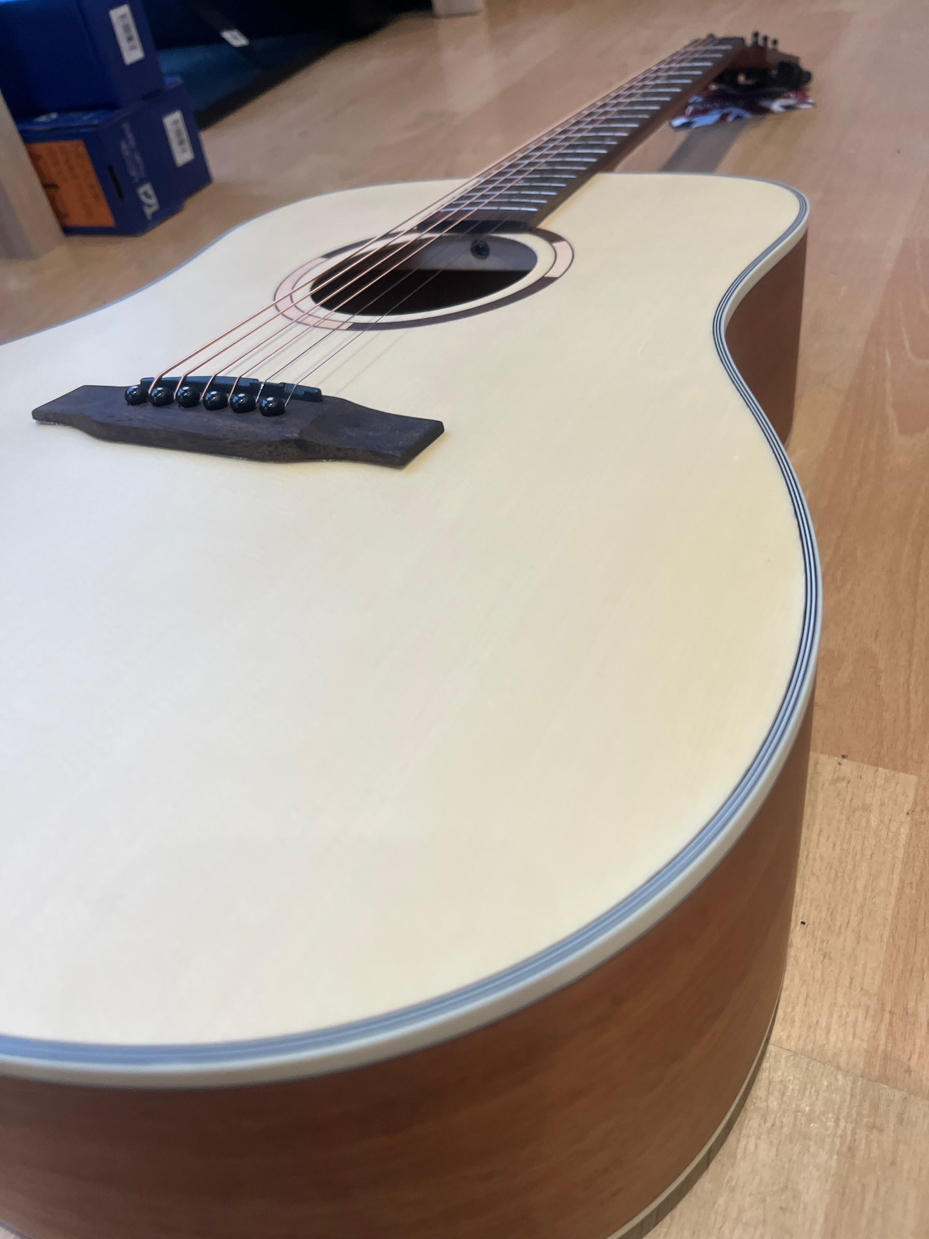Tanglewood Strada TS5 - The classic "Dreadnought" shape