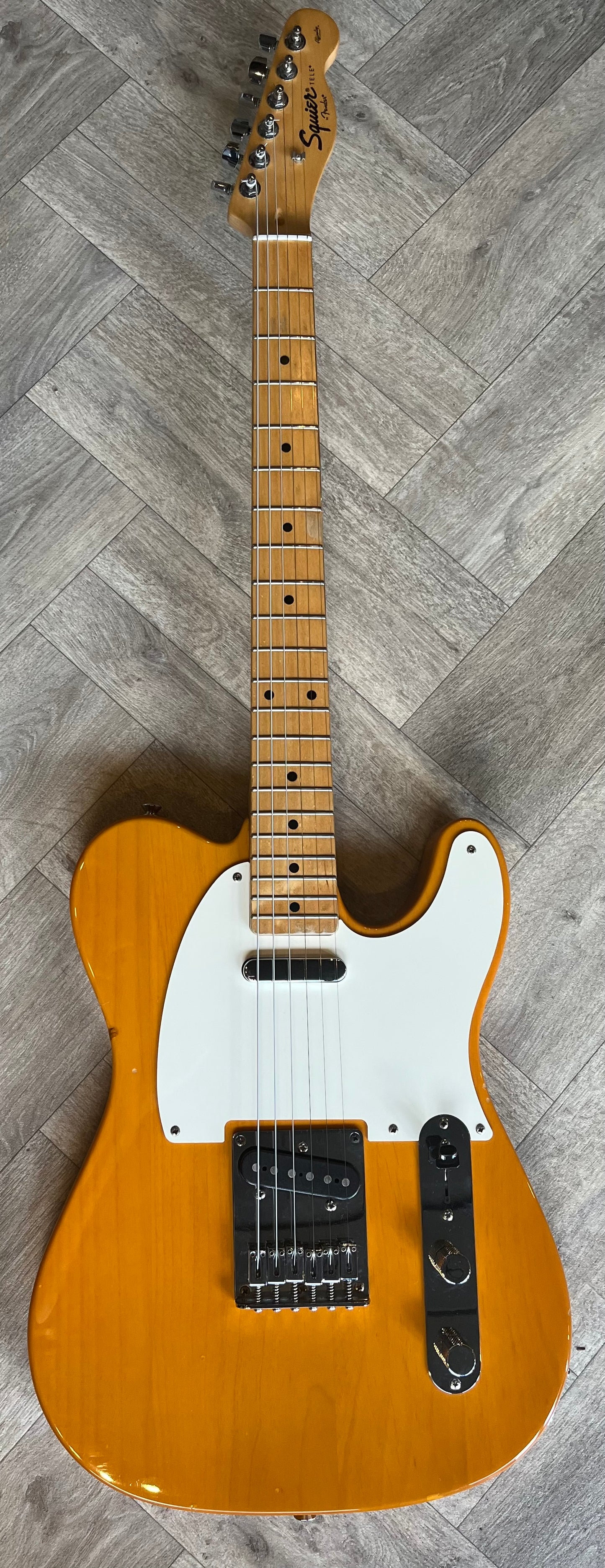 Squier by Fender Telecaster - Butterscotch - good condition