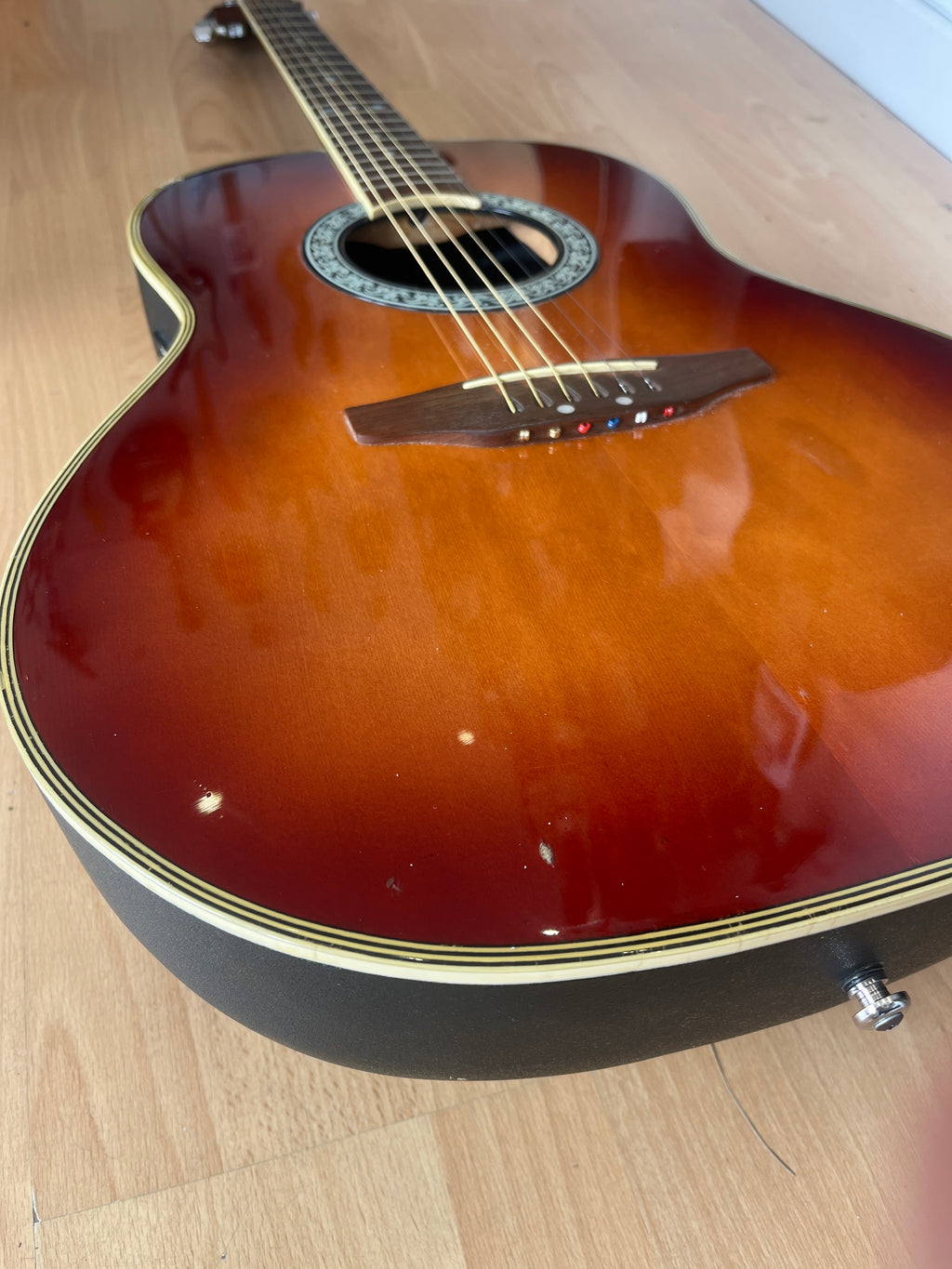Ovation Celebrity Model No: CS167- Great Condition