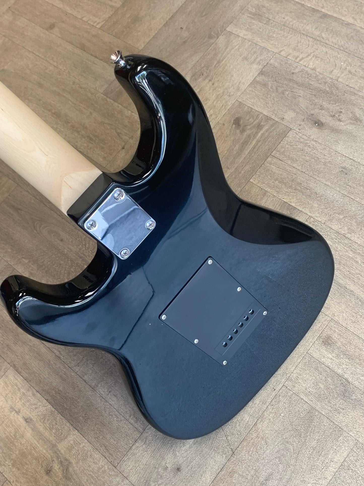 VINTAGE V60 MAPLE COASTER SERIES ELECTRIC GUITAR - GLOSS BLACK