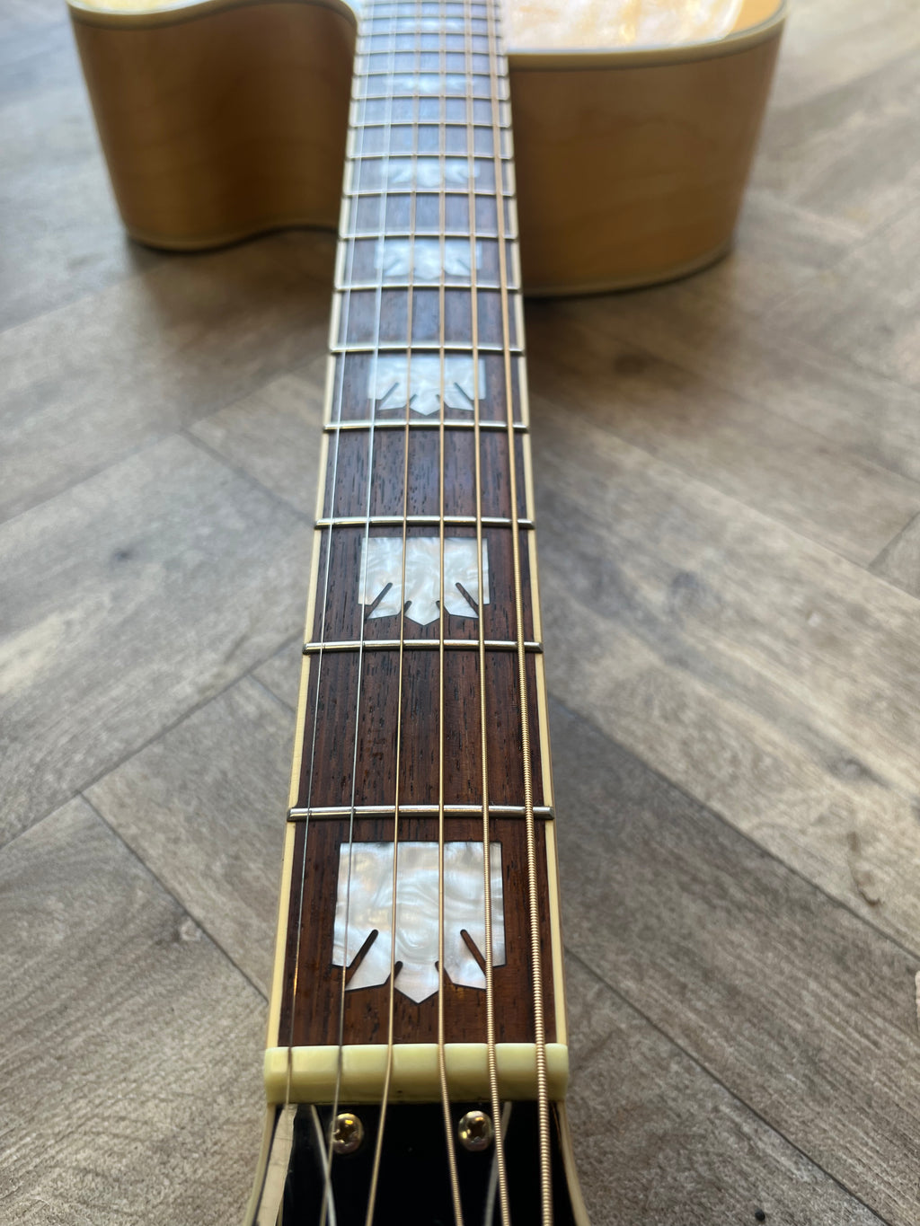 Epiphone EJ200. Beautiful natural finish with advanced pickup options. GOOD CONDITION