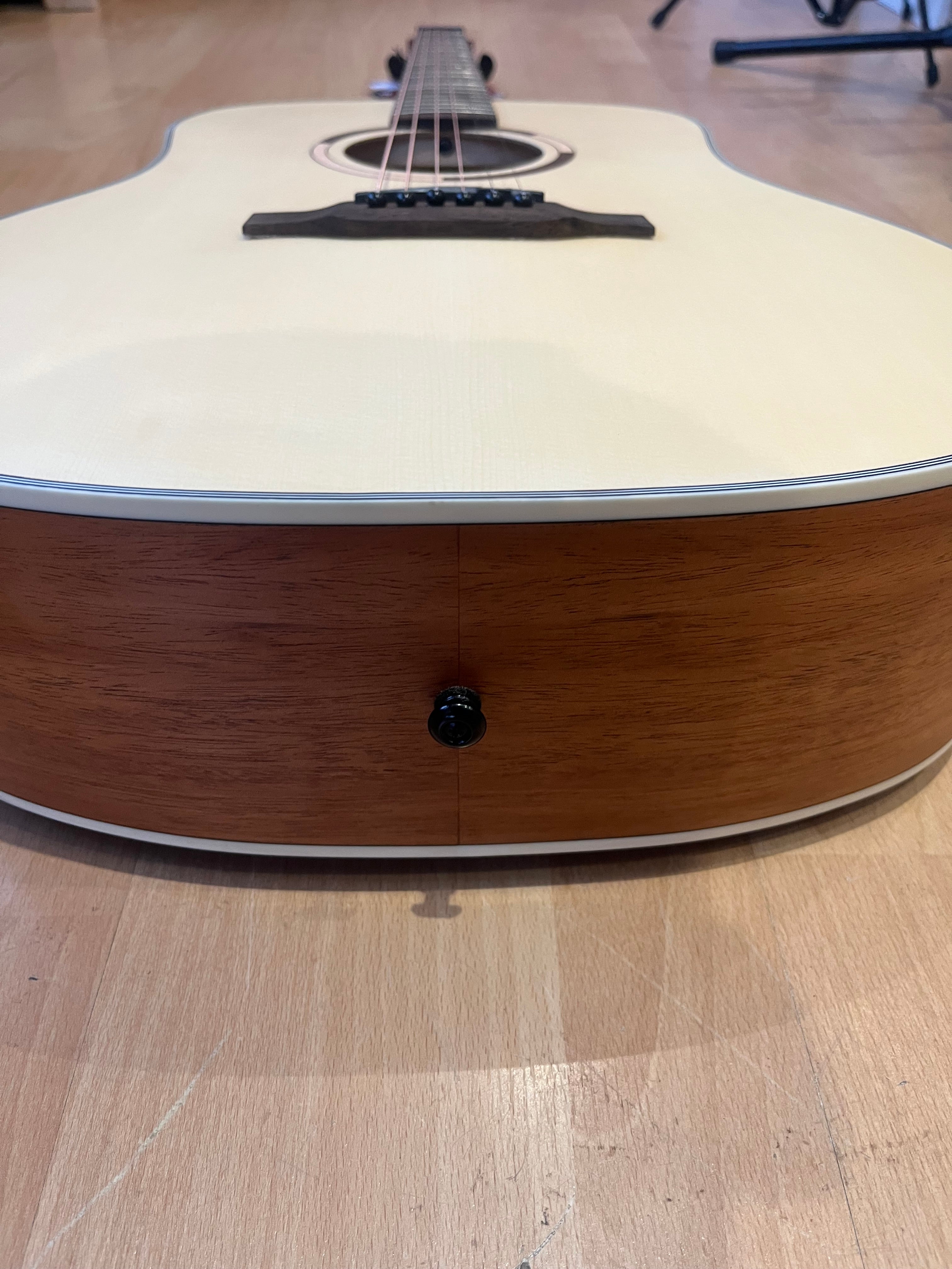 Tanglewood Strada TS5 - The classic "Dreadnought" shape