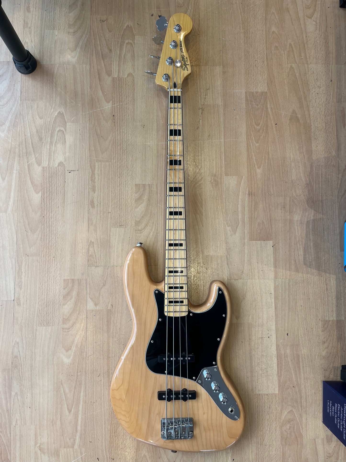 Squier Vintage modified Jazz bass with Stunning finish