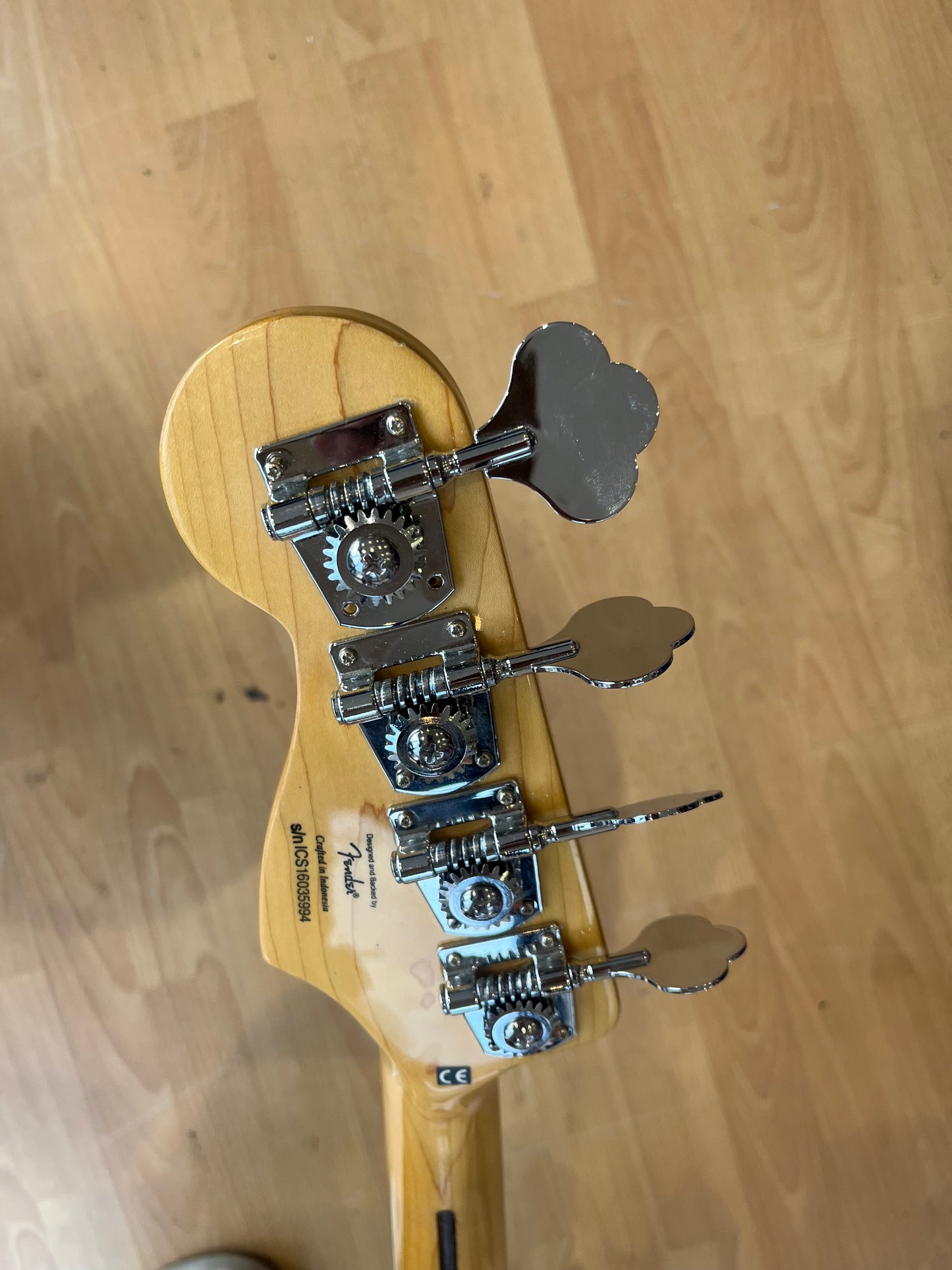 Squier Vintage modified Jazz bass with Stunning finish