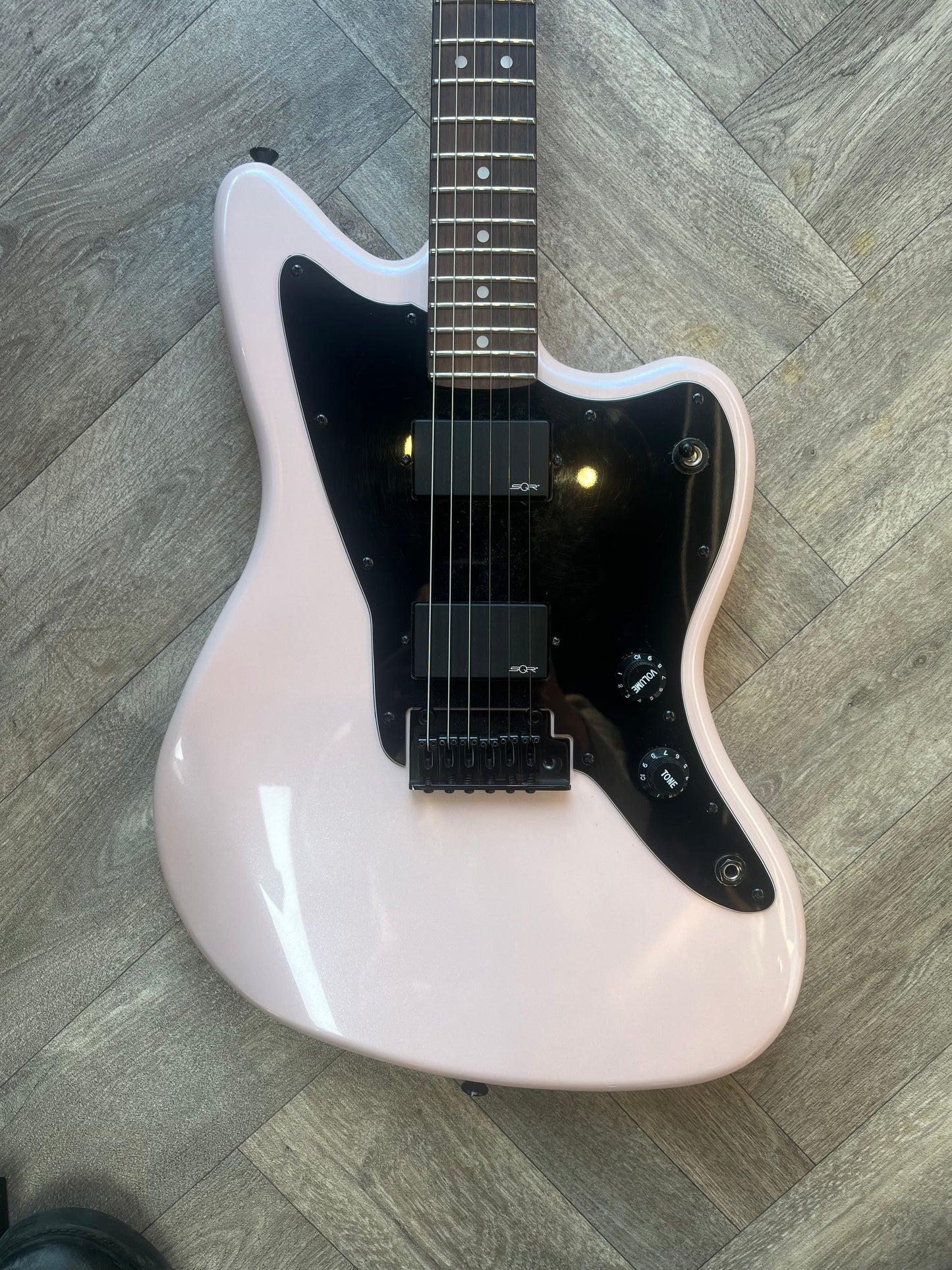 Contemporary Squier Jazzmaster with active pickups in Stunning Misty Rose (Pearlised)