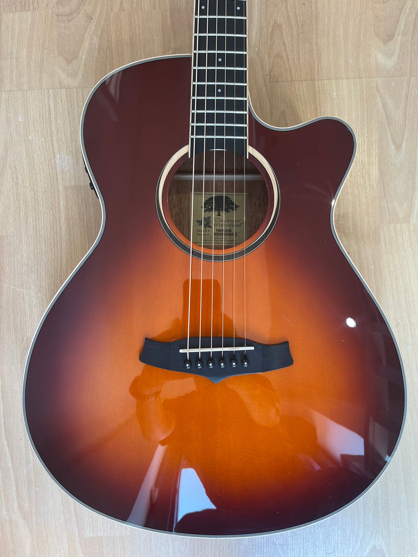 Tanglewood Winterleaf Electro Acoustic in Beautiful Sunburst Finish