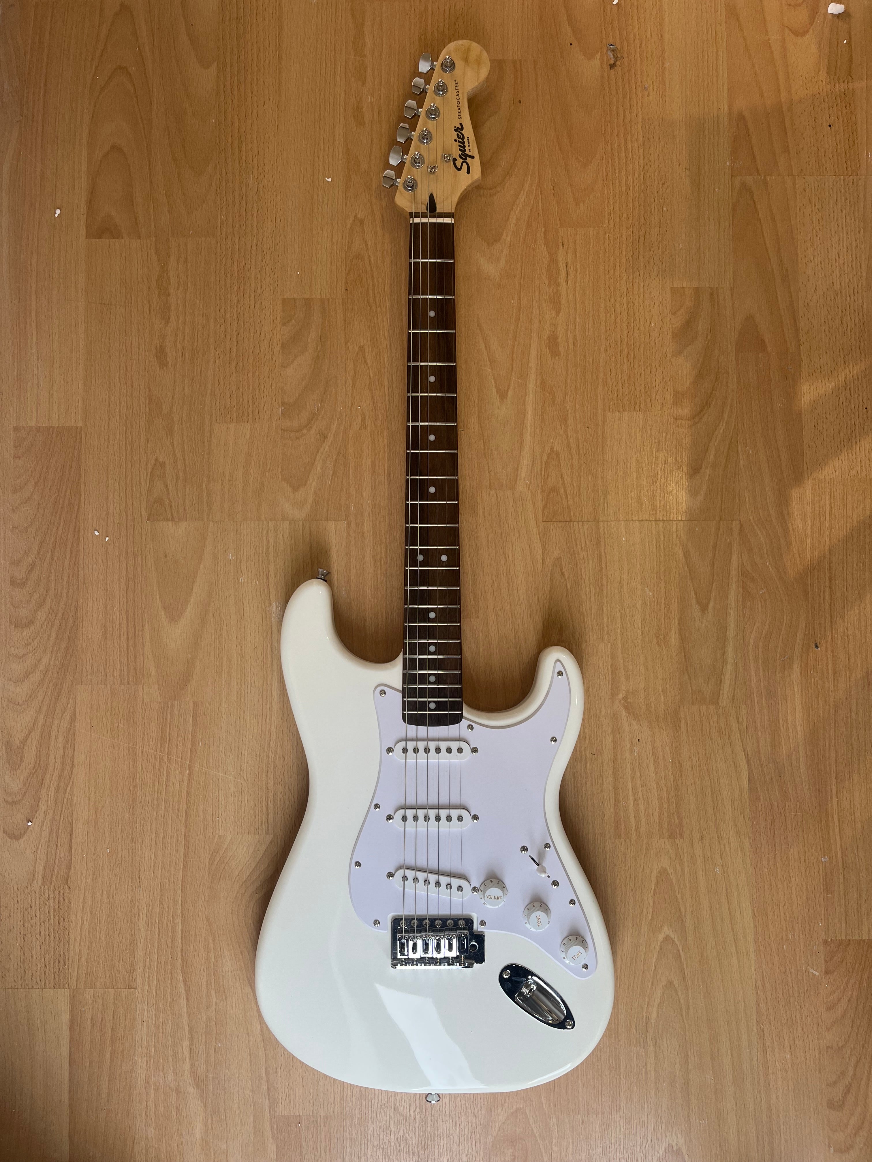 Pristine Squier Strat - white on white in MINT CONDITION