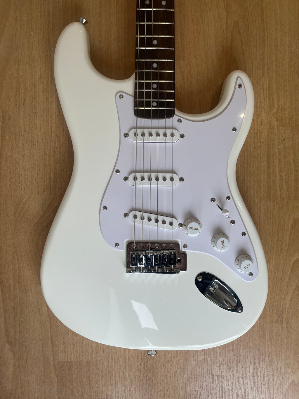 Pristine Squier Strat - white on white in MINT CONDITION