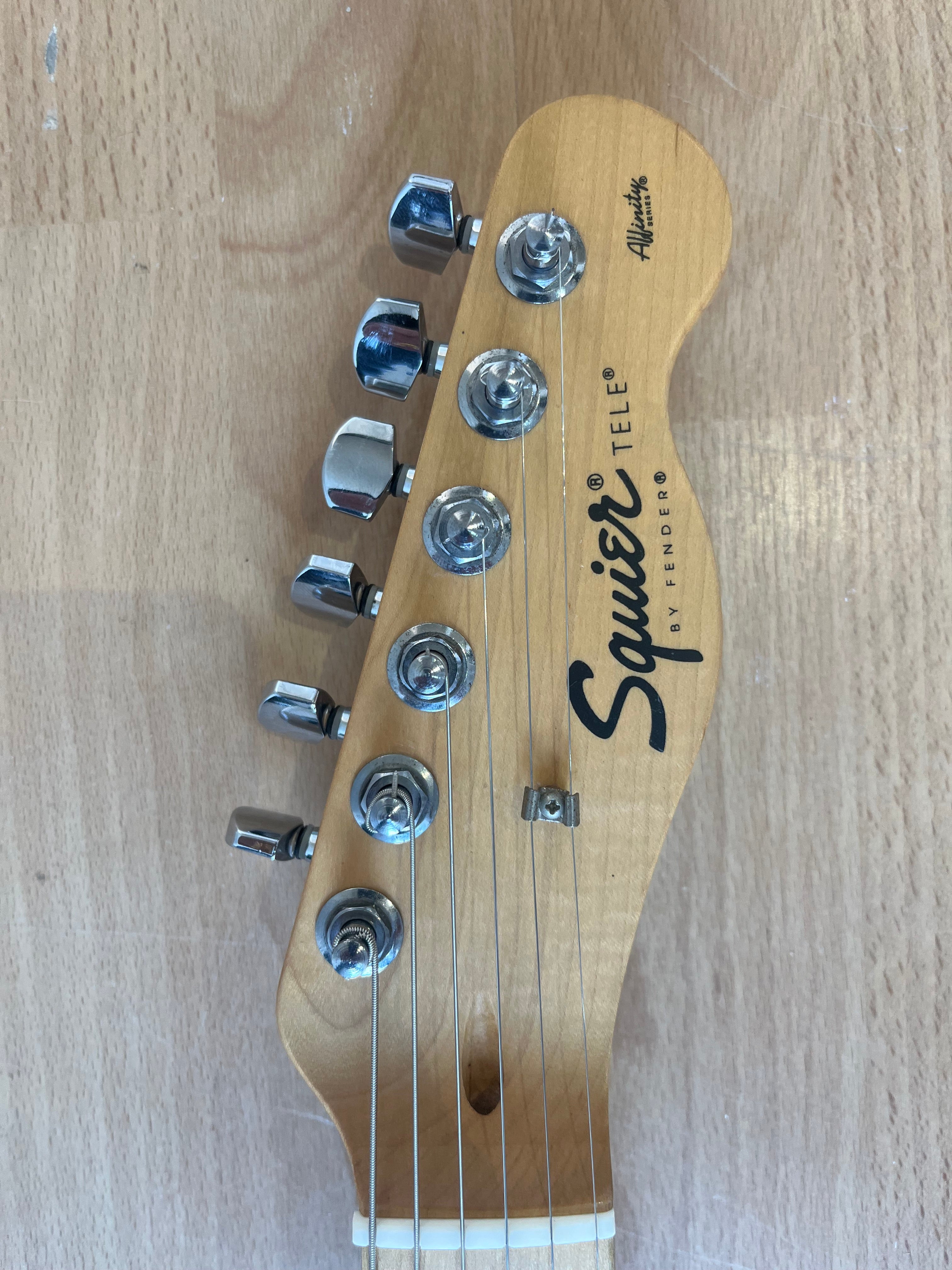 Squier Affinity Telecaster in Jet Black