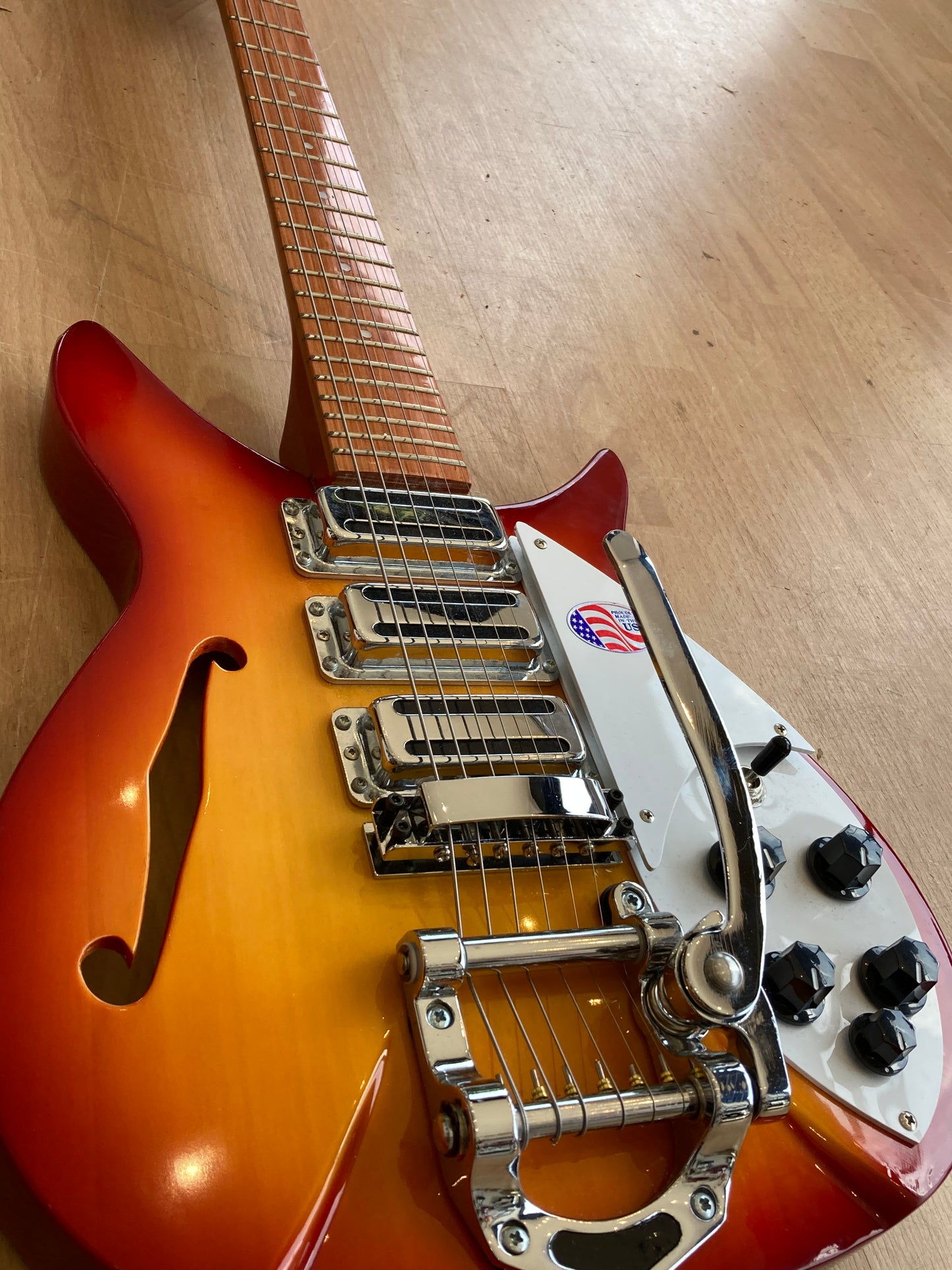 Short Scale Rickenbacker COPY - Excellent Condition