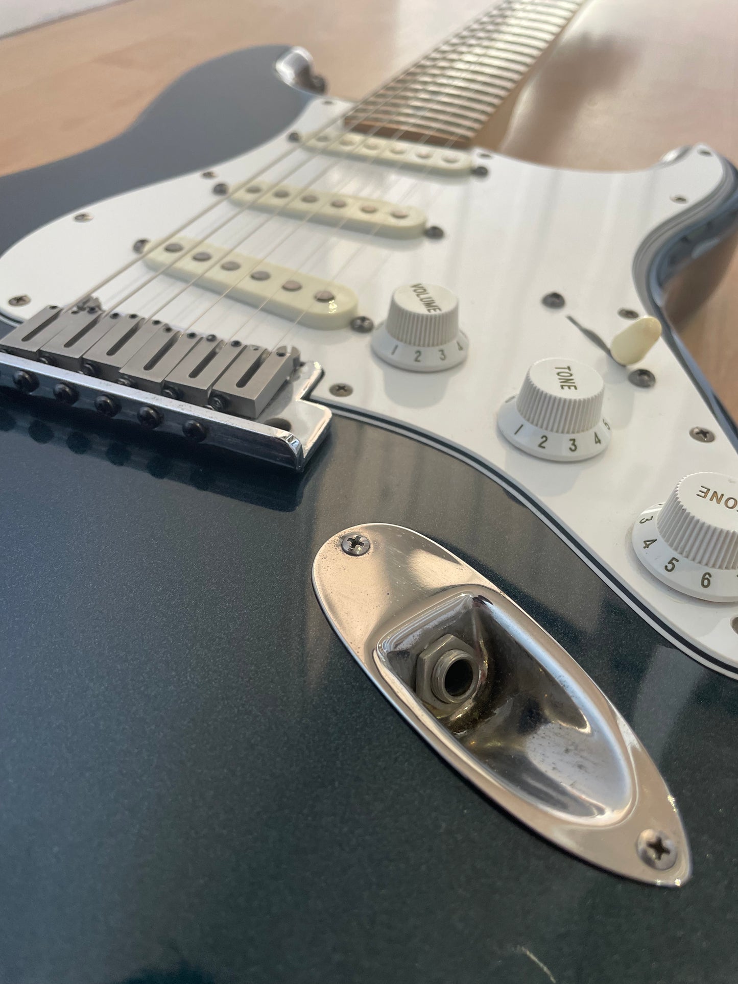 1991 Fender American Strat in Beautiful Metallic Navy, with hard case - EXCELLENT CONDITION