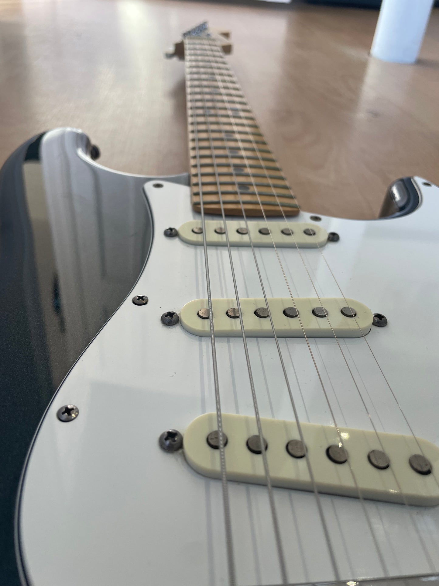 1991 Fender American Strat in Beautiful Metallic Navy, with hard case - EXCELLENT CONDITION