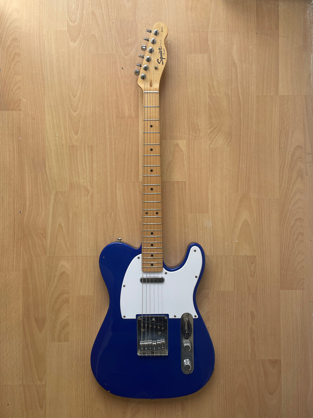 Squier Affinity Telecaster in Lake Blue