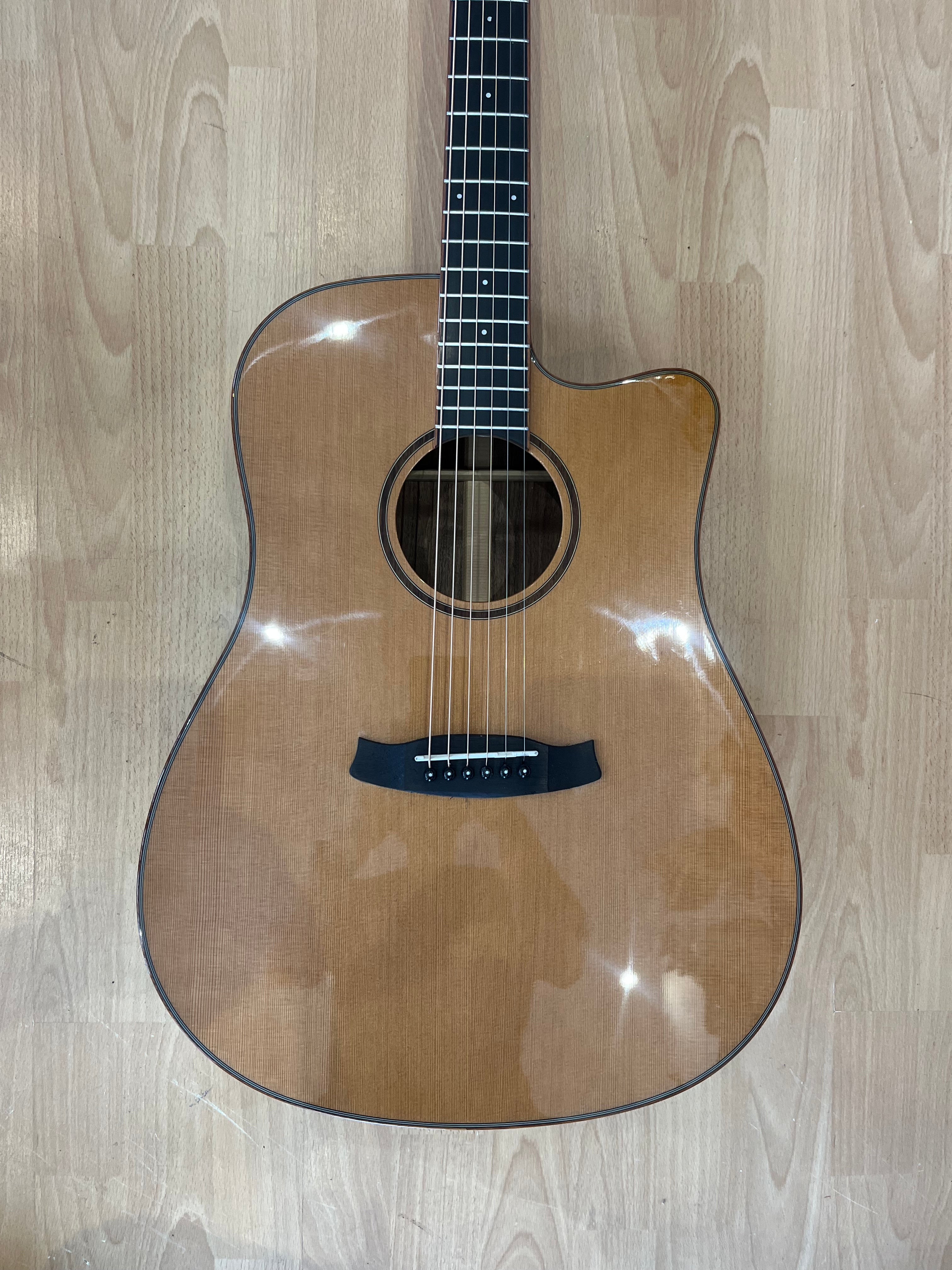 Tanglewood Smart Series Rosewood Acoustic Guitar LIMITED EDITION - Dreadnought cutaway