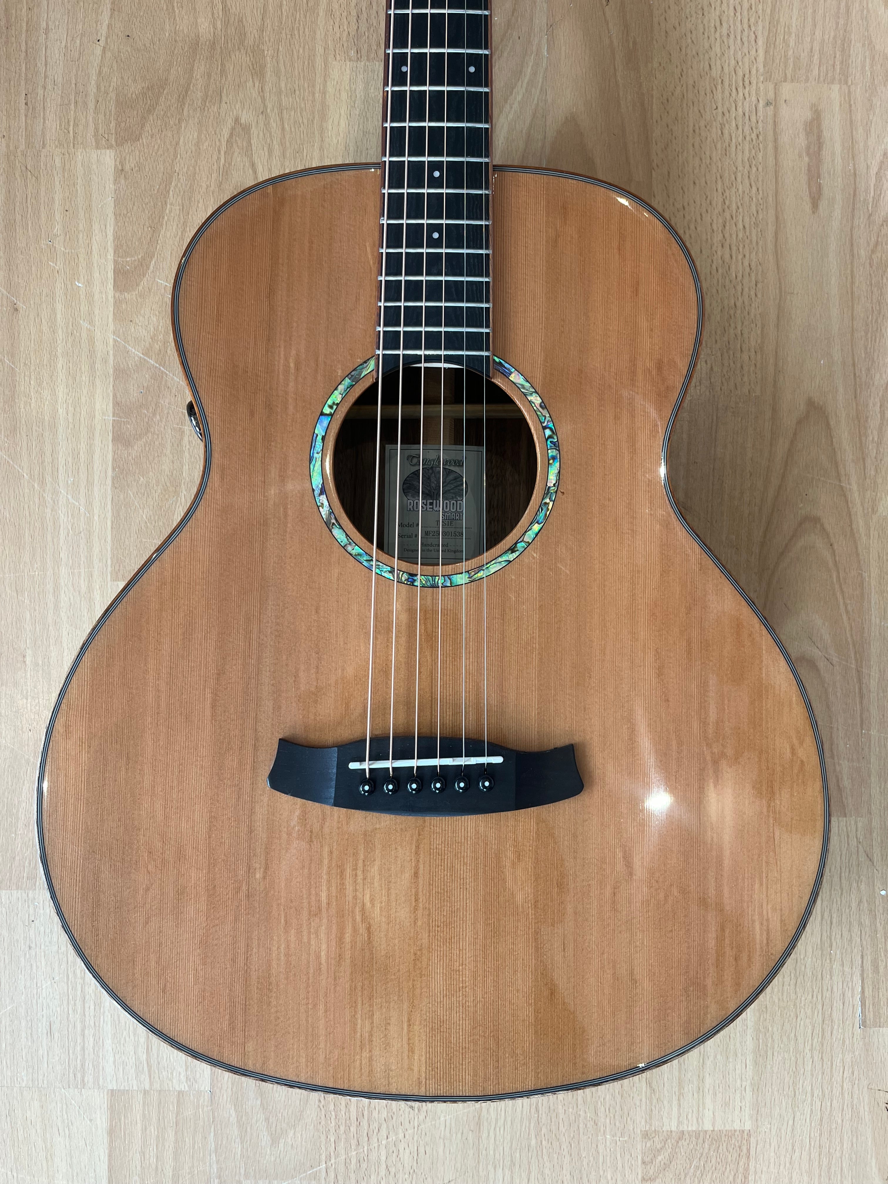Tanglewood Smart Series Rosewood Acoustic Guitar TRS1E