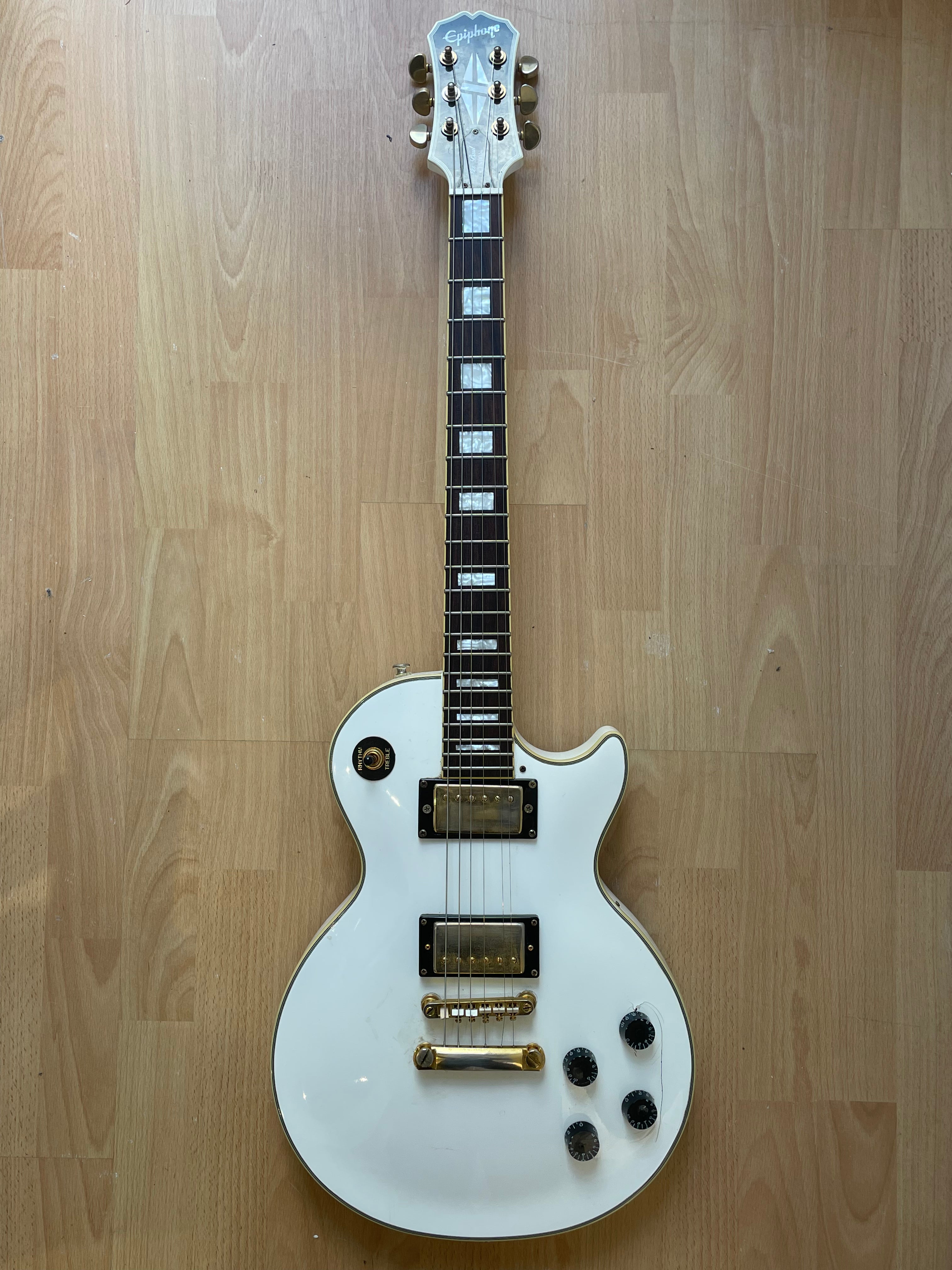 *B Stock* White Tuxedo- Style Epiphone Les Paul Custom