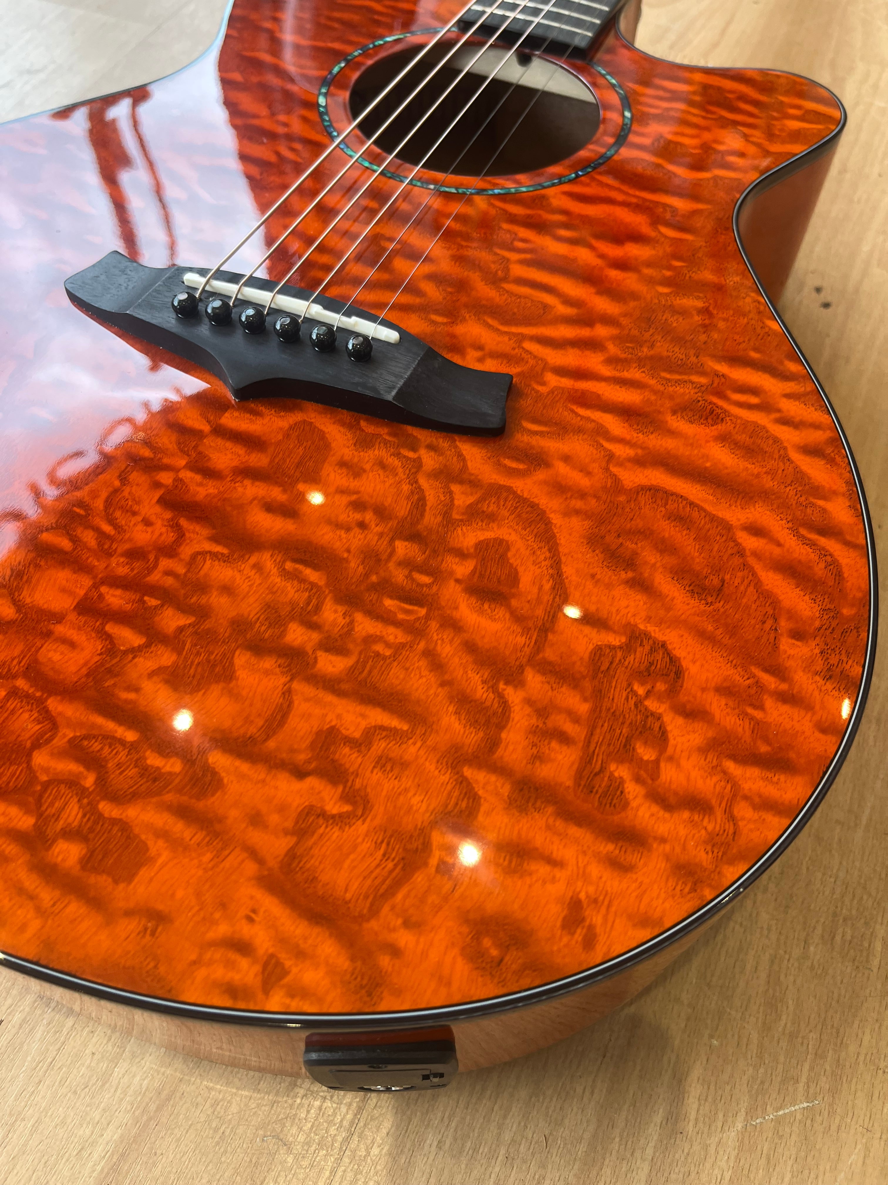 Tanglewood Azure - Honey Gloss Electro Acoustic