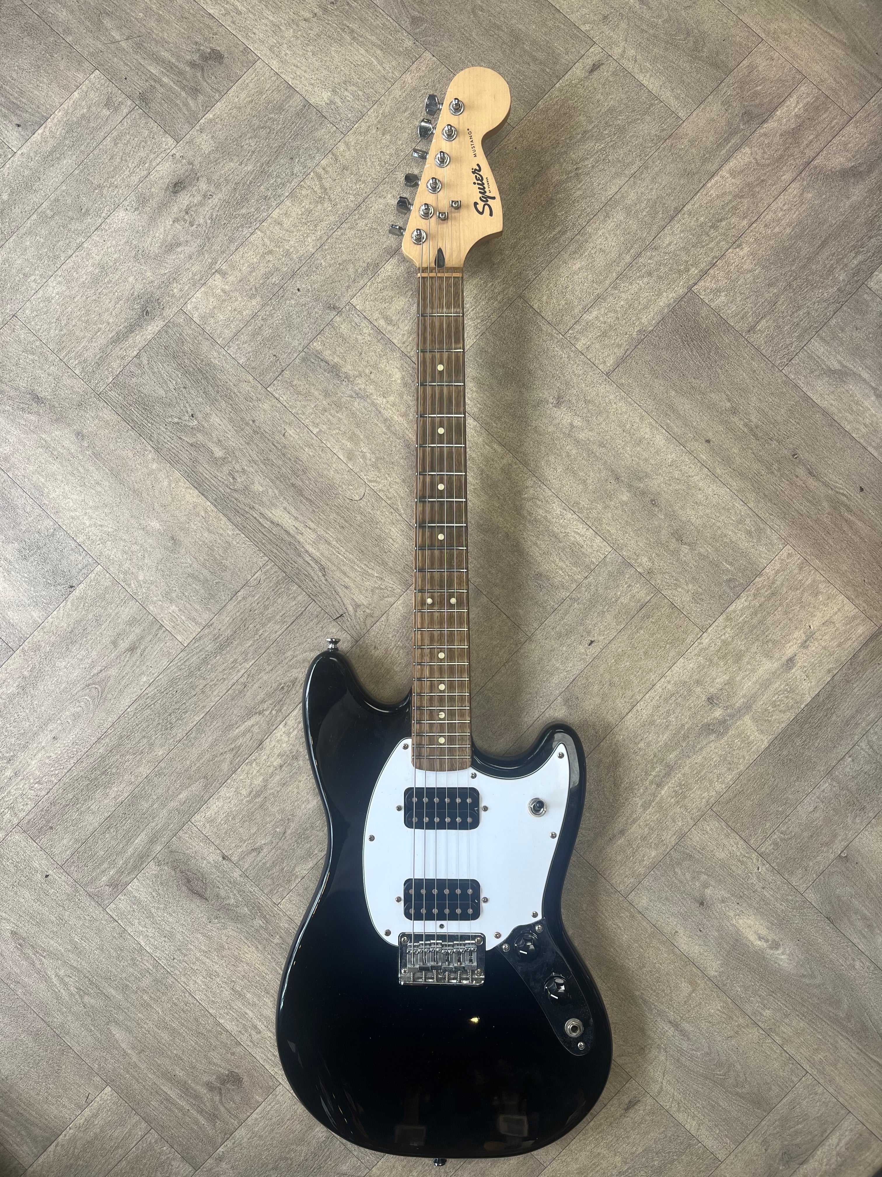 Squier By Fender Mustang Electric Guitar w/ Twin Humbuckers - GOOD CONDITION