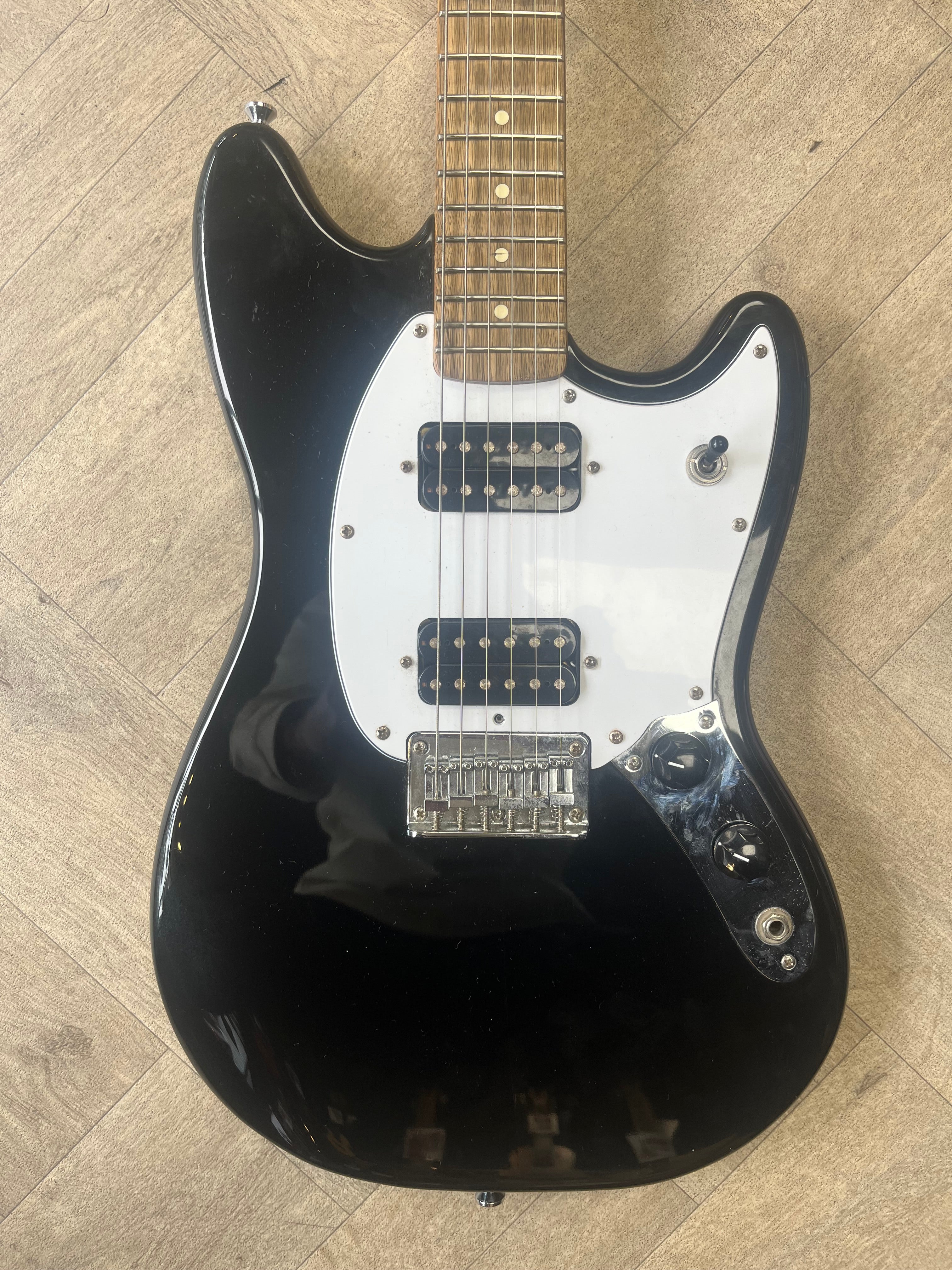 Squier By Fender Mustang Electric Guitar w/ Twin Humbuckers - GOOD CONDITION