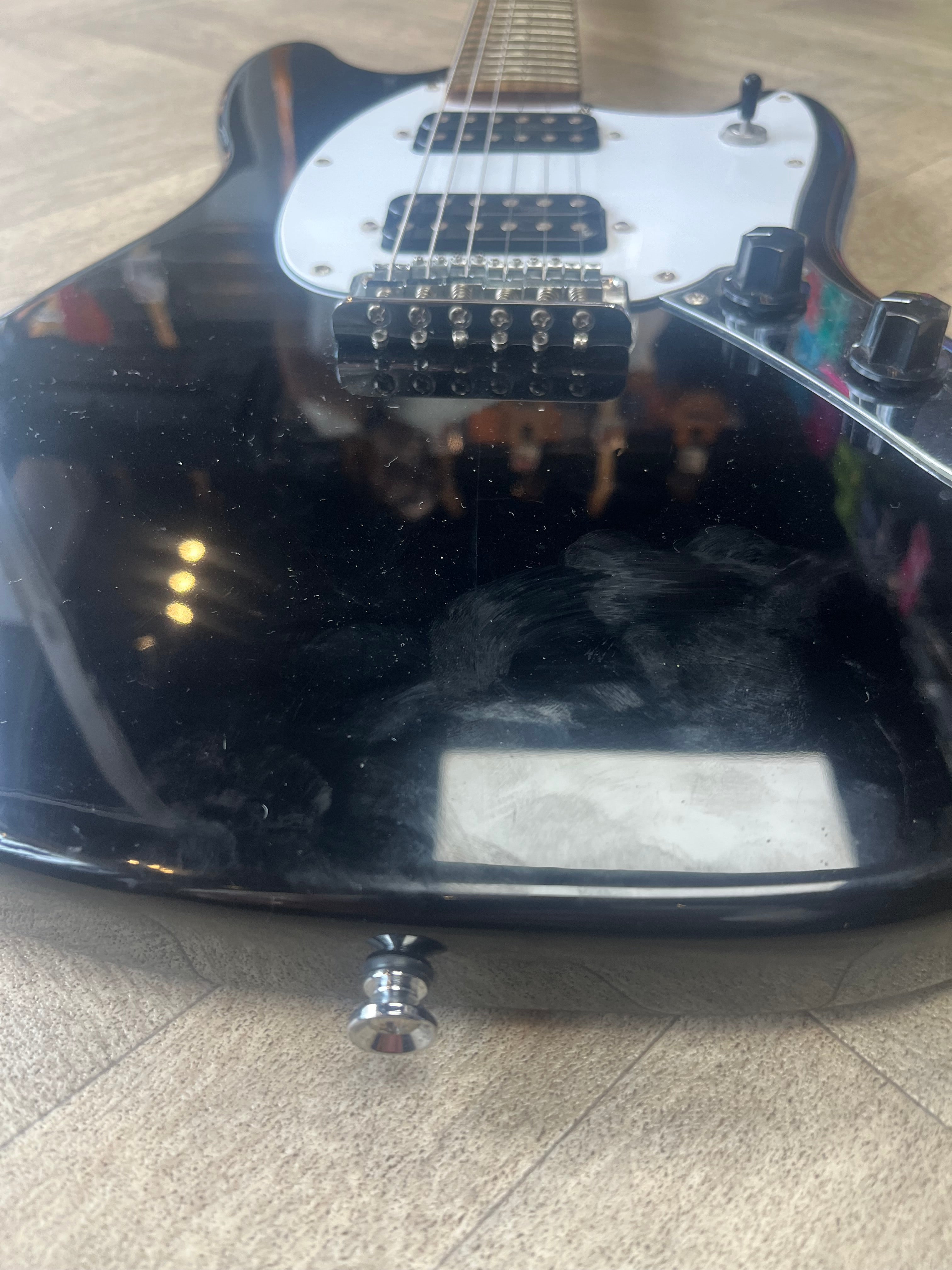 Squier By Fender Mustang Electric Guitar w/ Twin Humbuckers - GOOD CONDITION