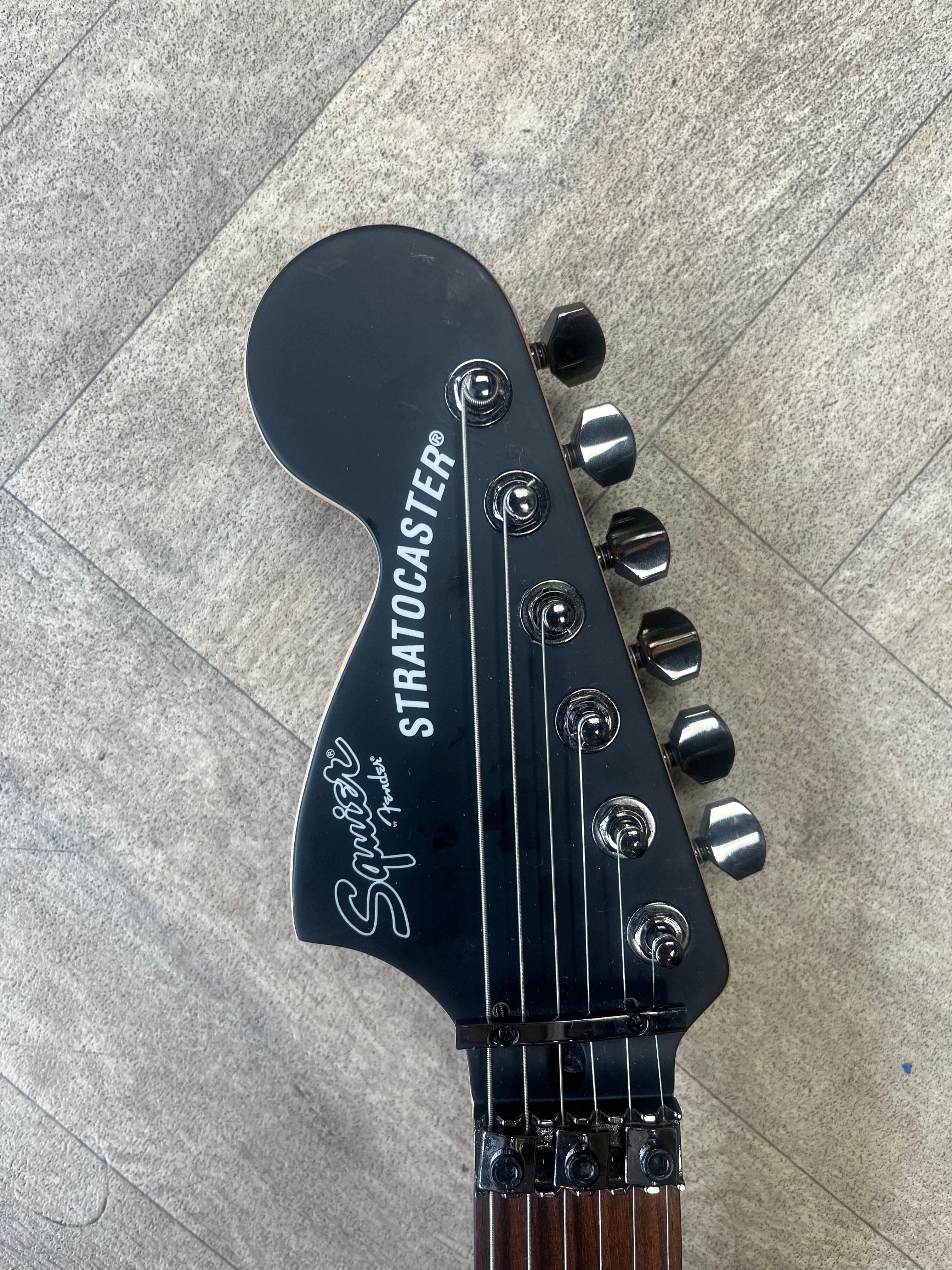 Contemporary Active Stratocaster HH with Floyd Rose in Flat Black - SOME COSMETIC DAMAGE
