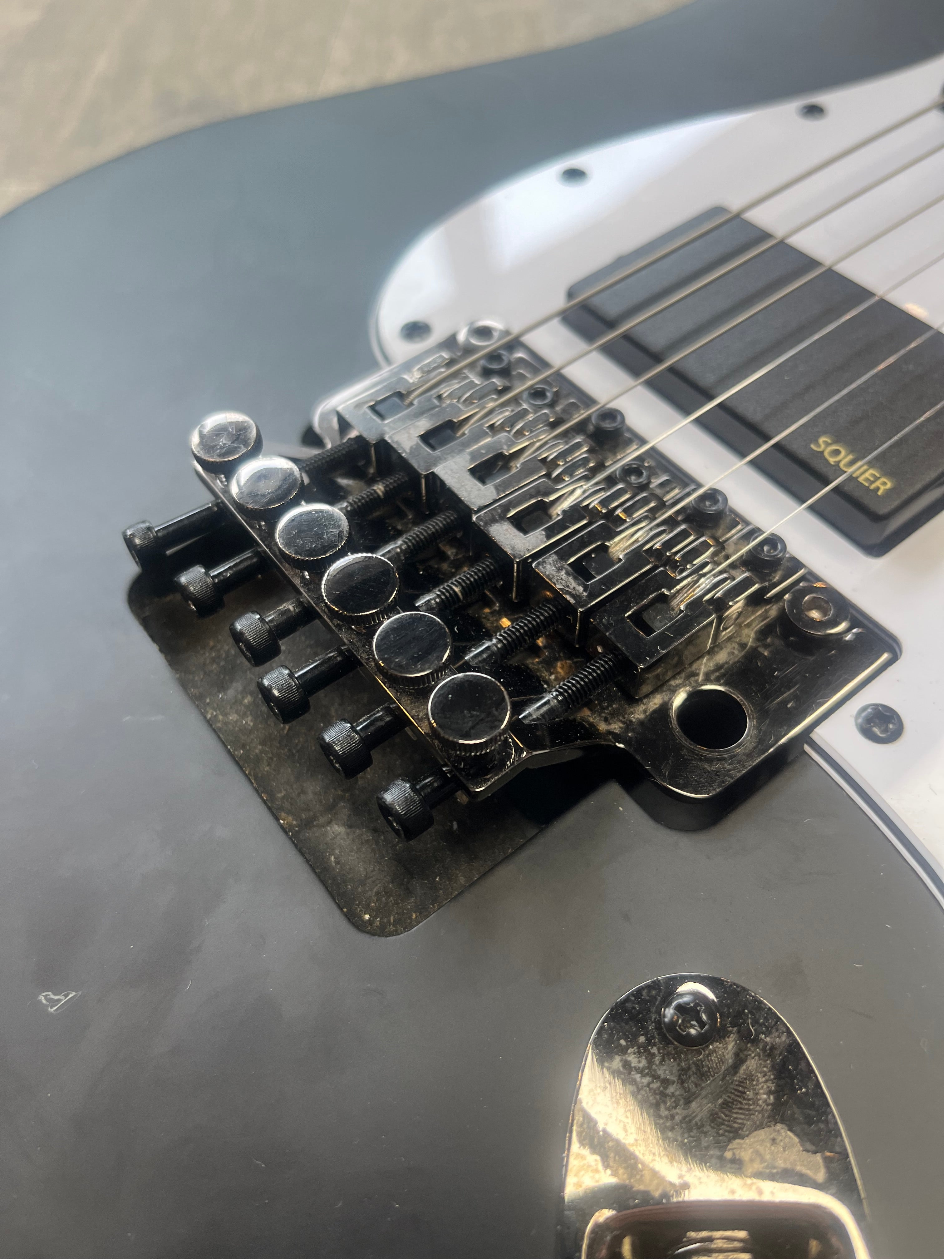 Contemporary Active Stratocaster HH with Floyd Rose in Flat Black - SOME COSMETIC DAMAGE