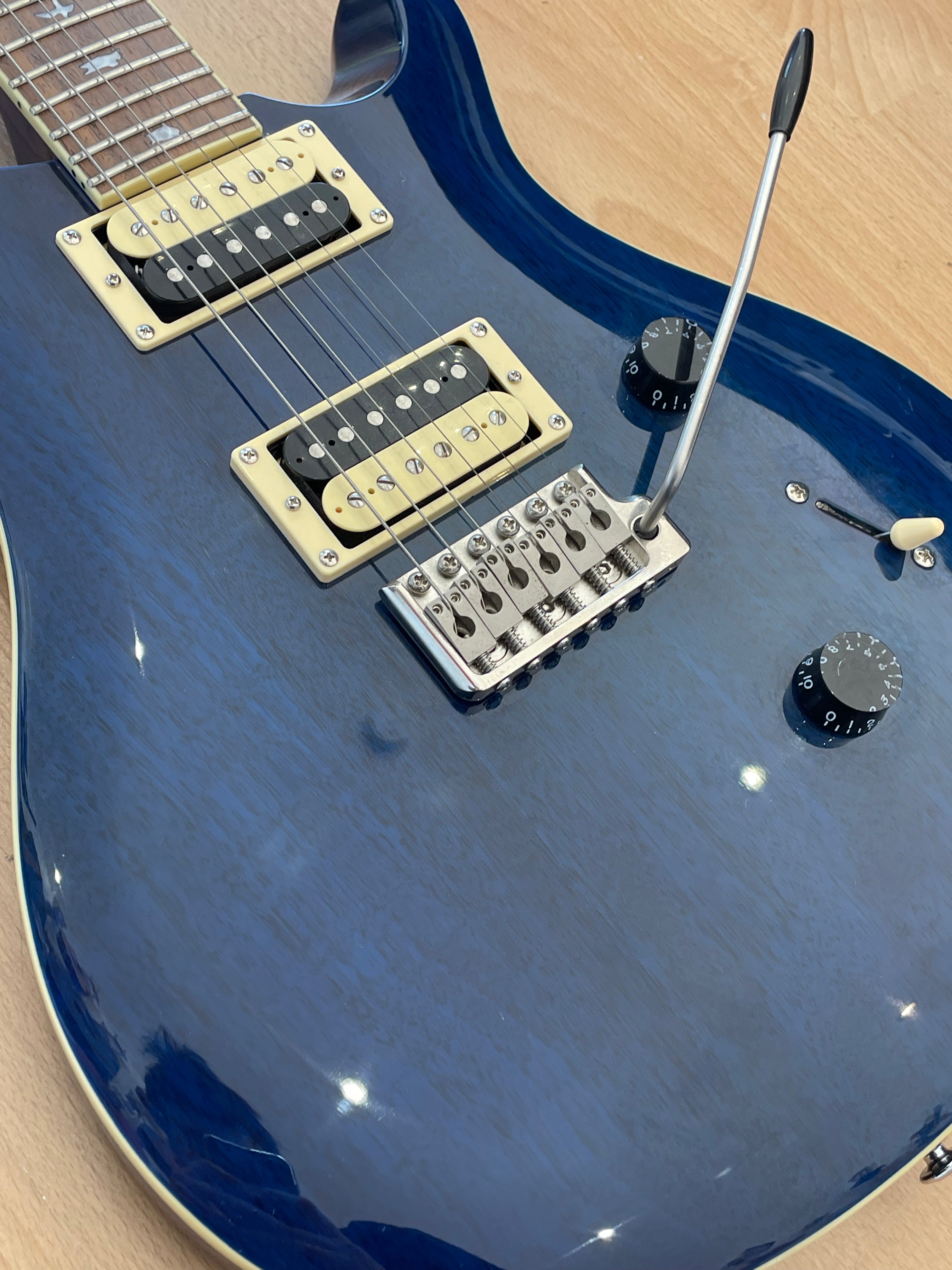 Stunning Deep Blue PRS SE standard - great condition