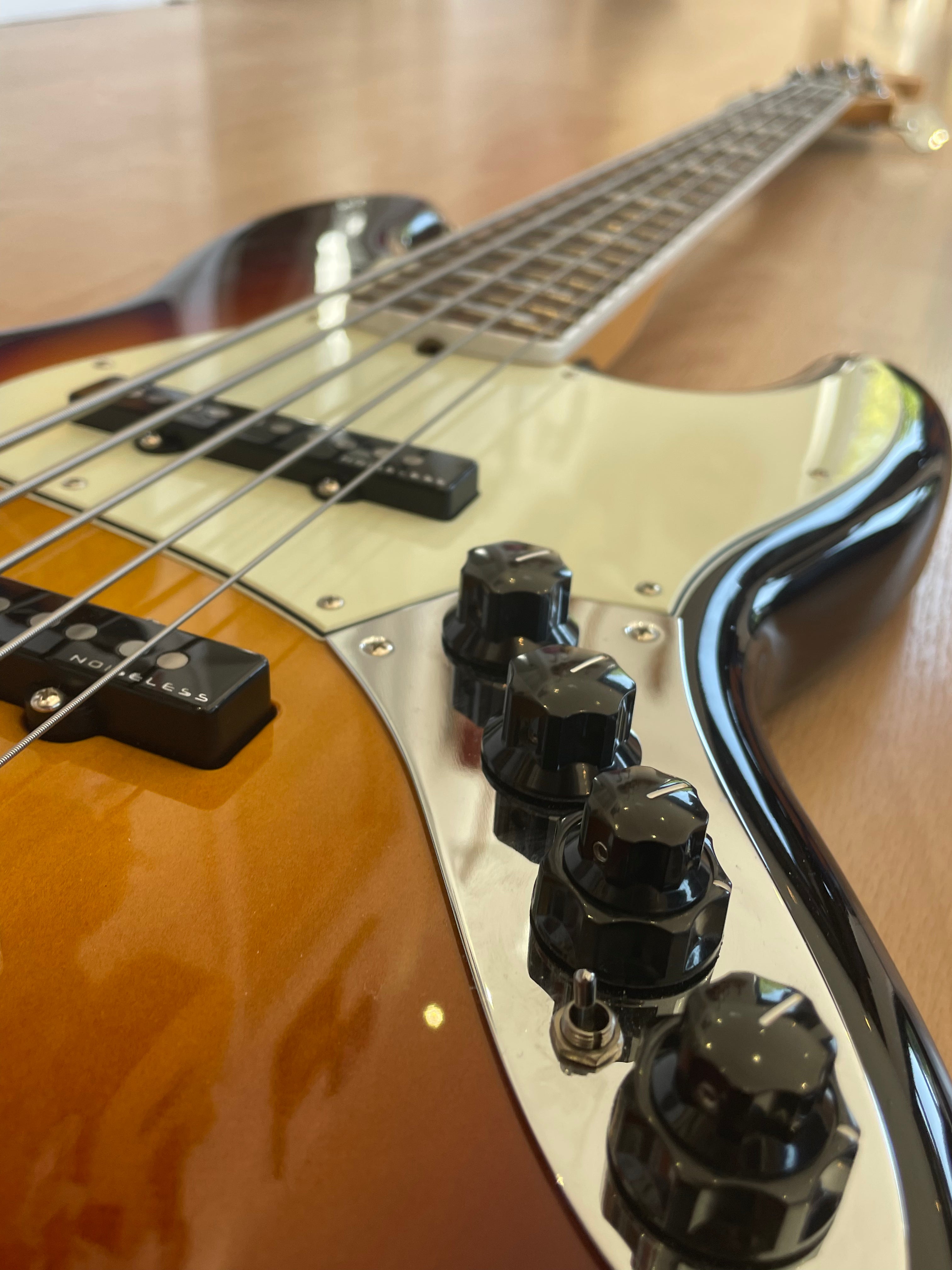 Gorgeous Fender American Ultra  5-String Jazz Bass - Excellent Condition