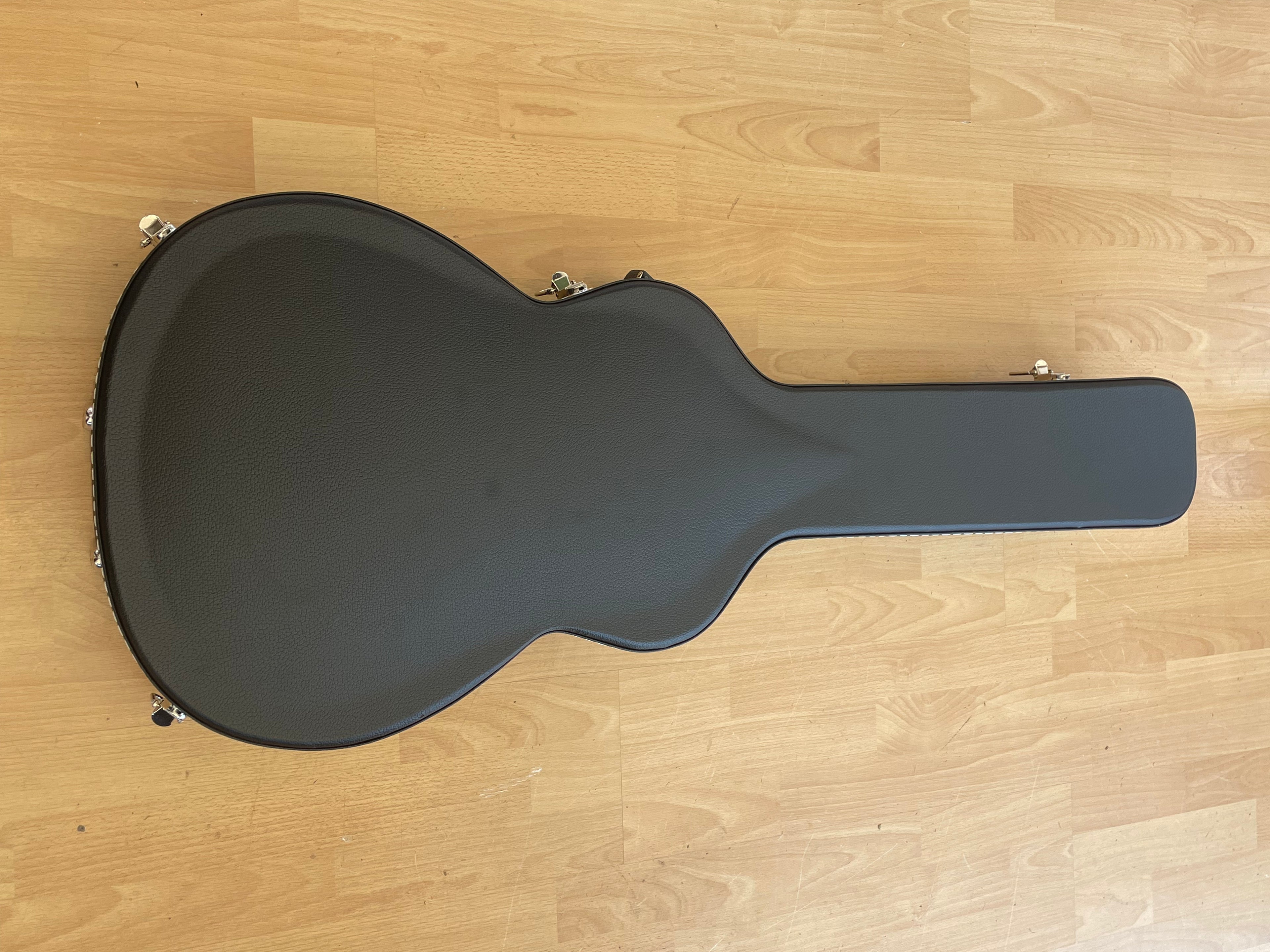 Fender CC-140SCE Concert Electro-Acoustic Guitar, with case - BRAND NEW