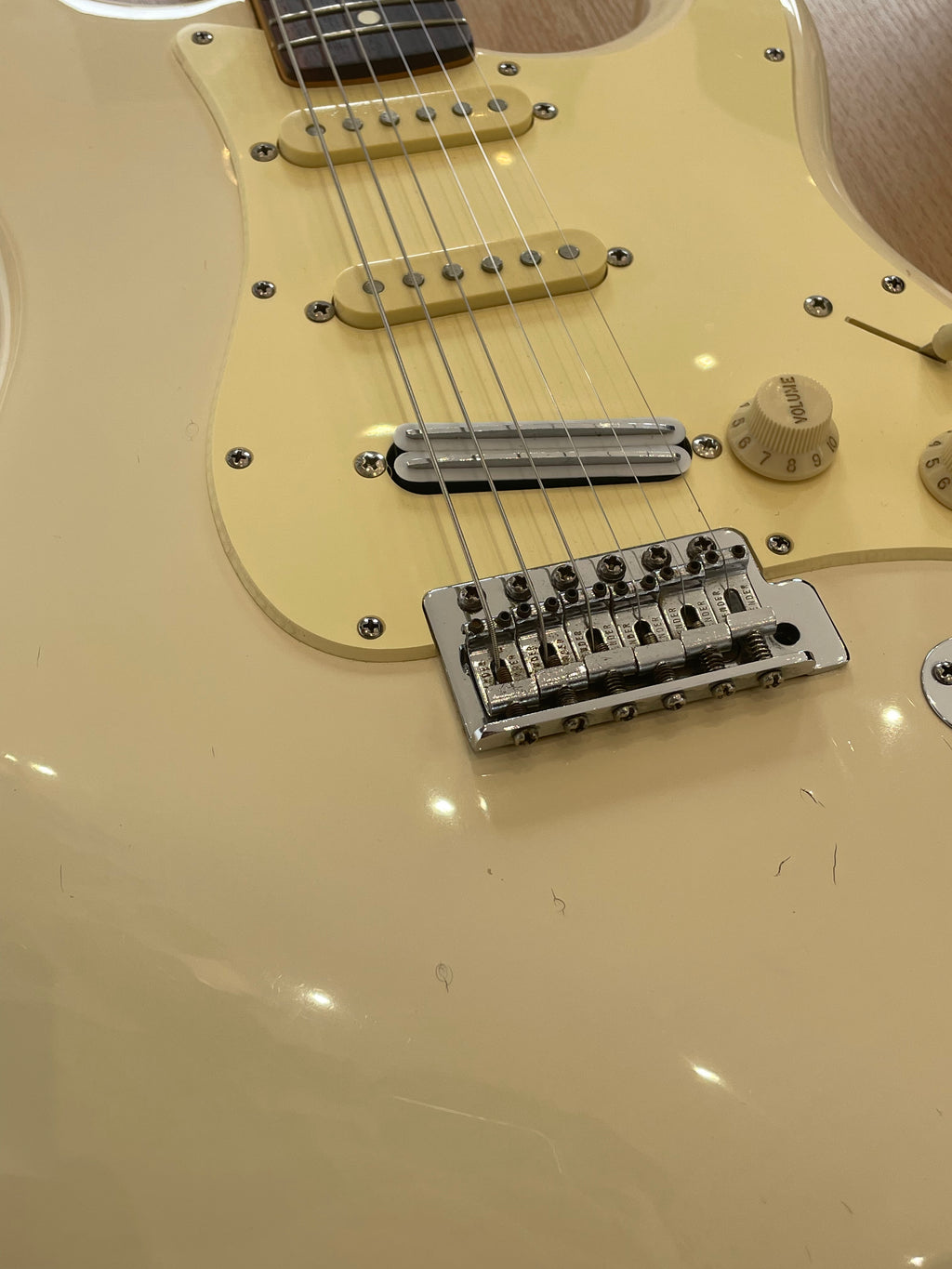 Vintage White Fender Mexican Strat - with HotRail pickups