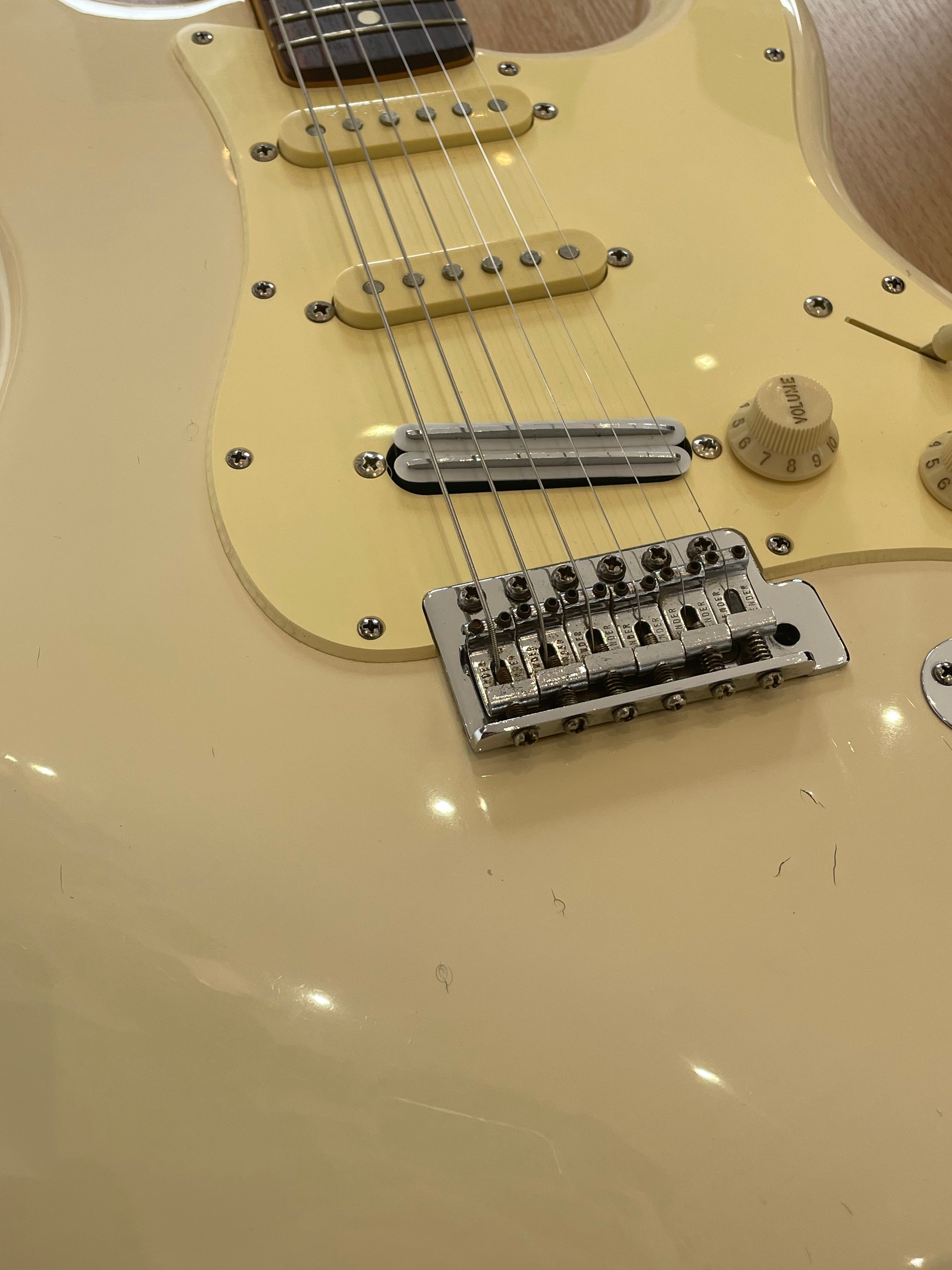 Vintage White Fender Mexican Strat - with HotRail pickups