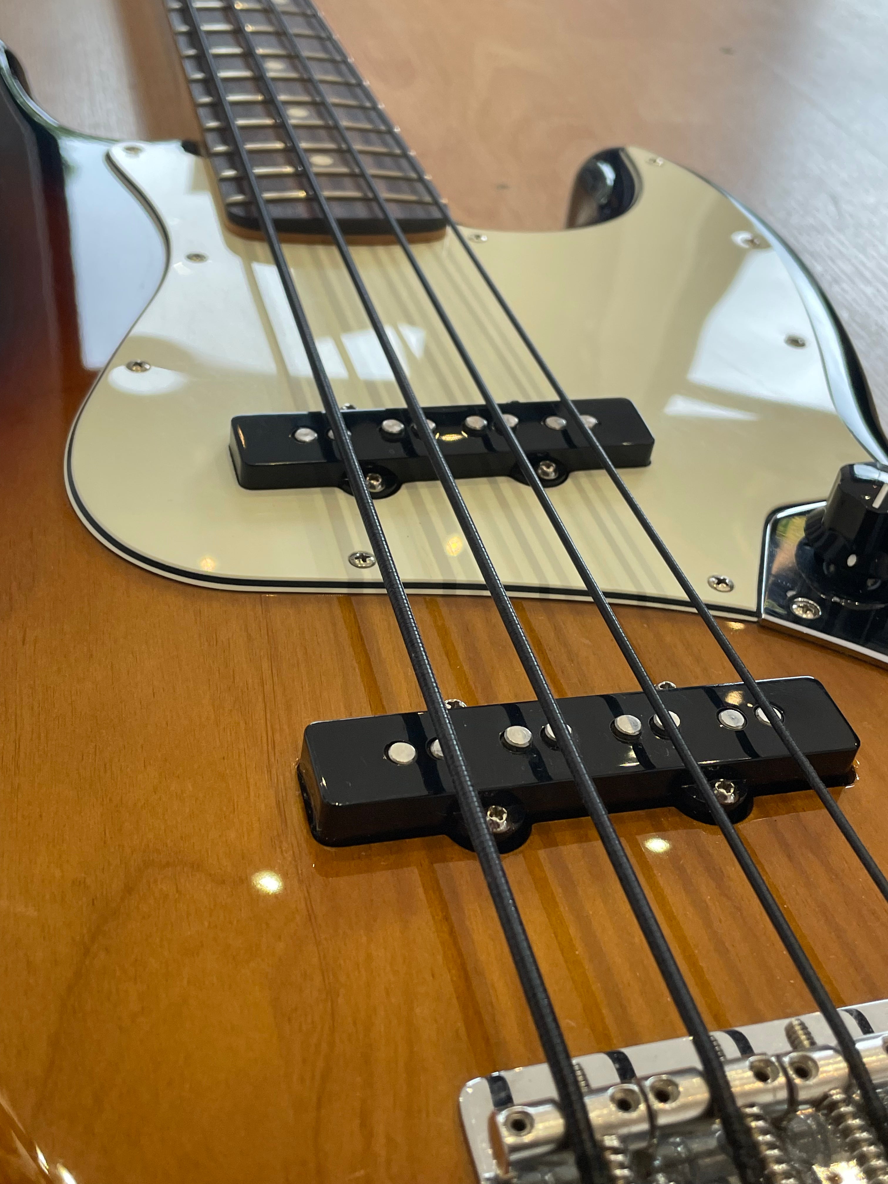 Fender Jazz Bass - Made in Mexico - MINT CONDITION