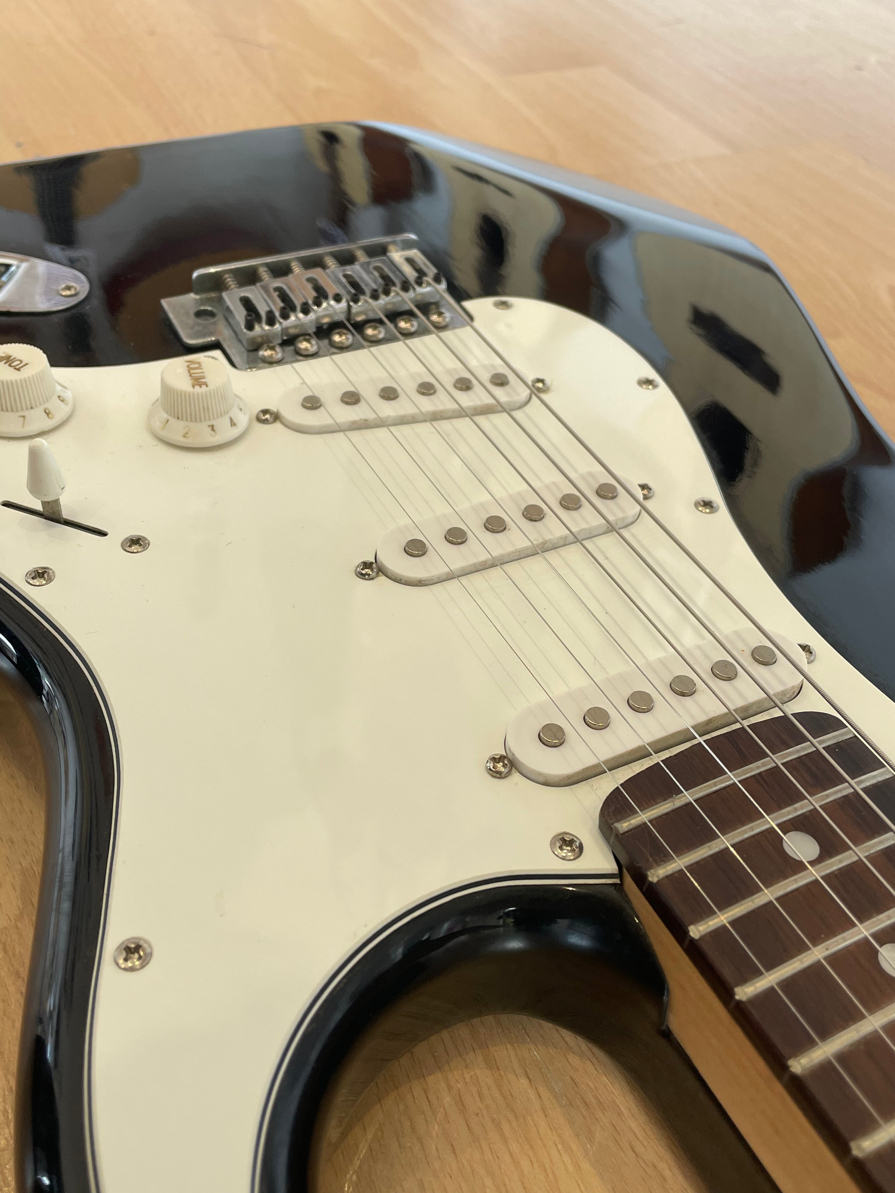 Fender Squier Strat - Good Condition