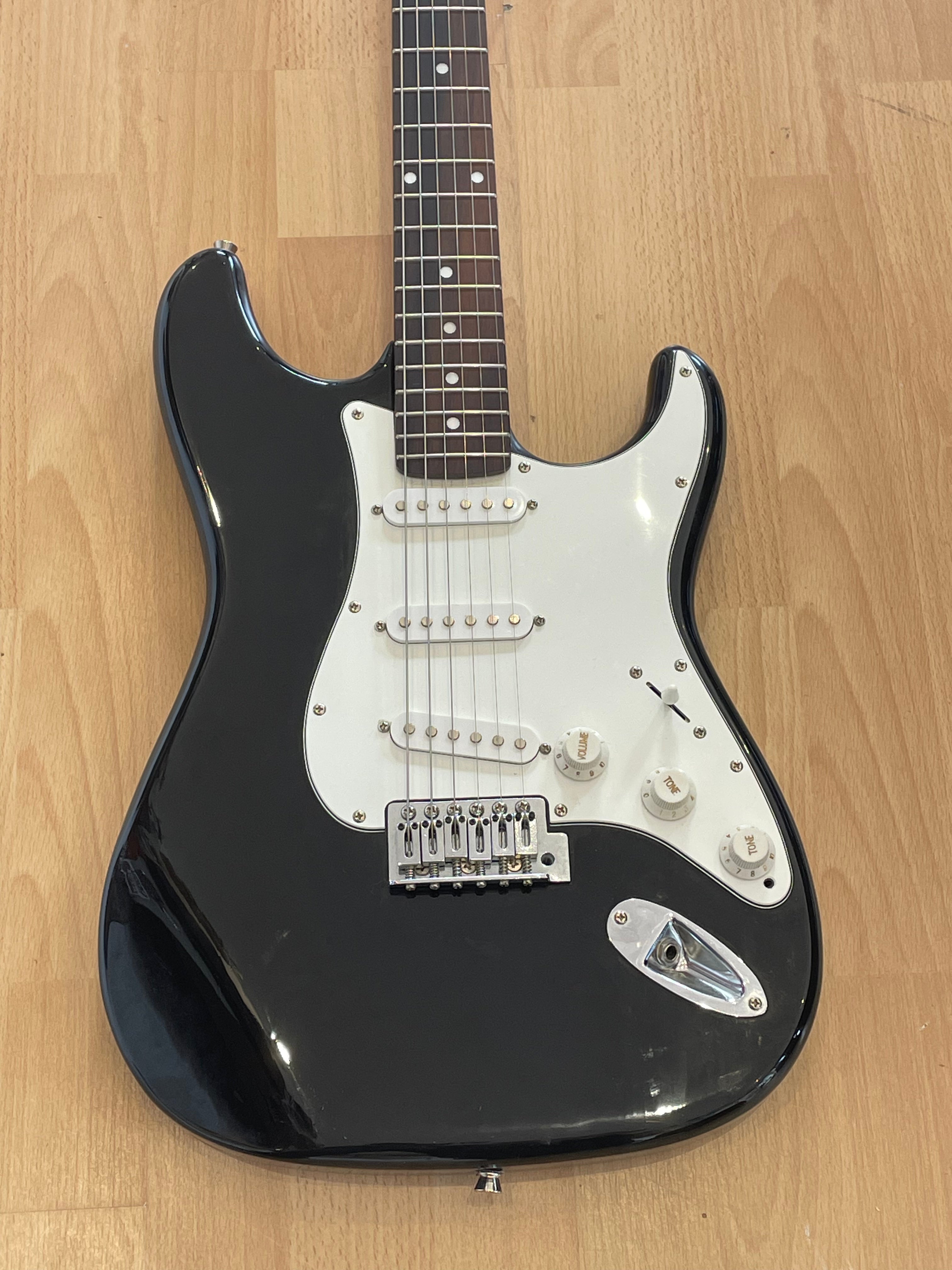 Fender Squier Strat - Good Condition