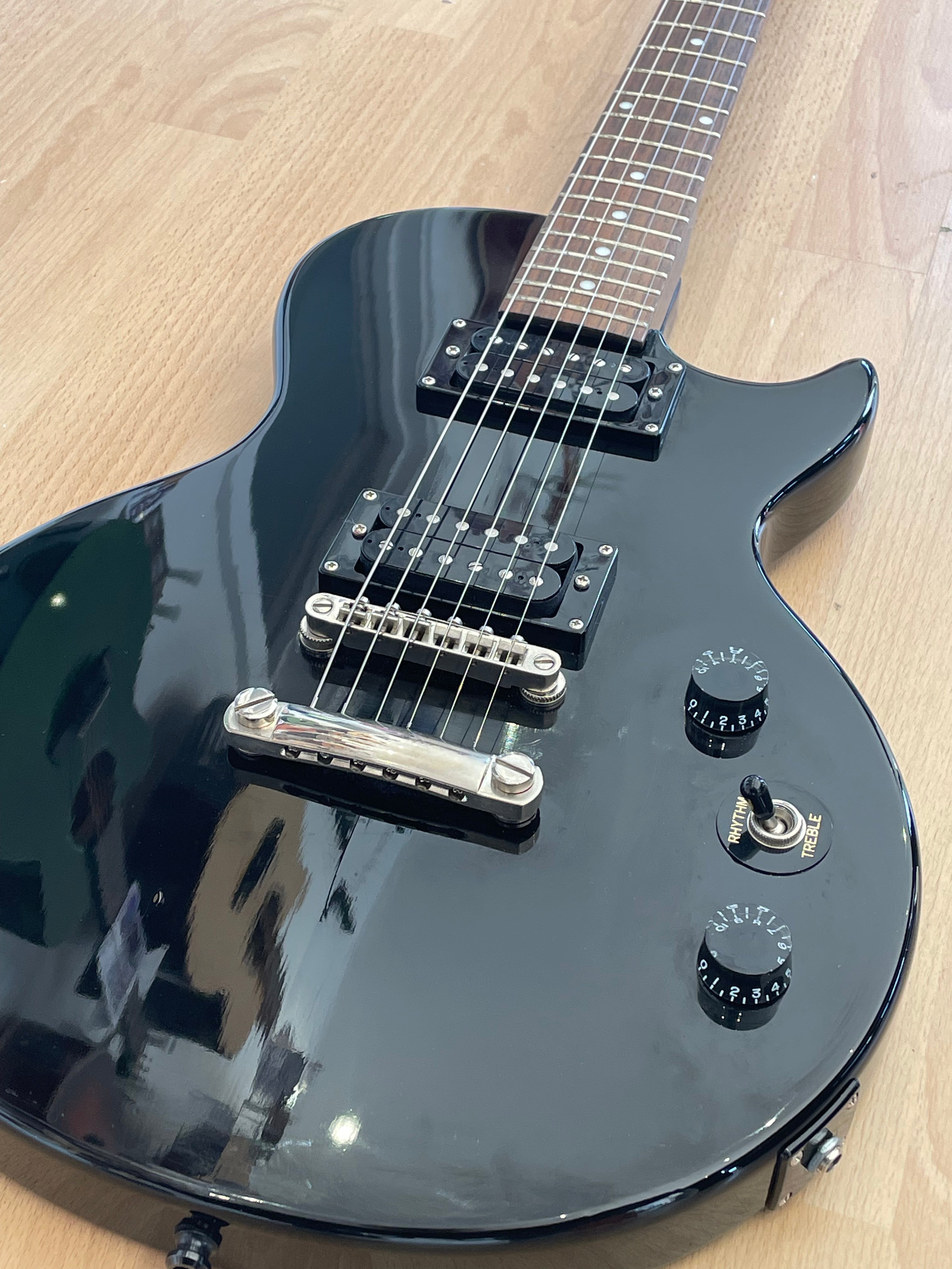 Epiphone Special ii  6 string electric guitar in Jet Black